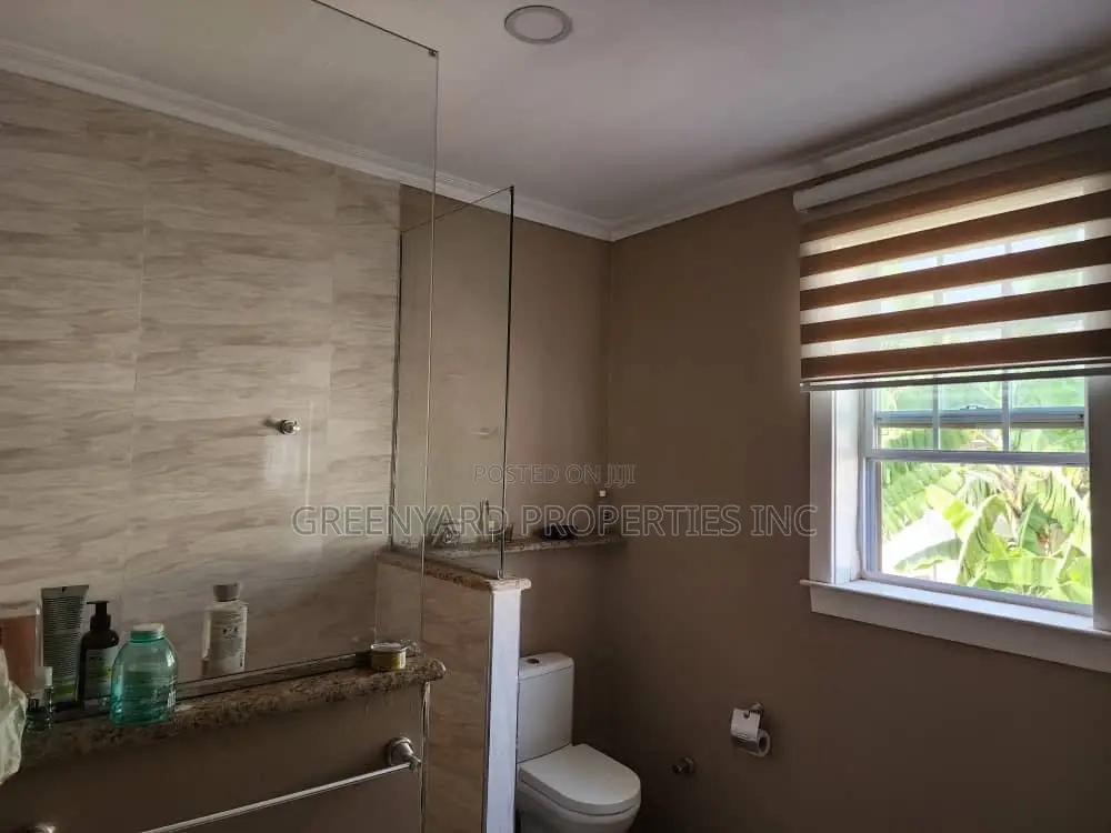 4bdrm House in C25 Royal Palm, Tema Metropolitan for sale in Tema Metropolitan
