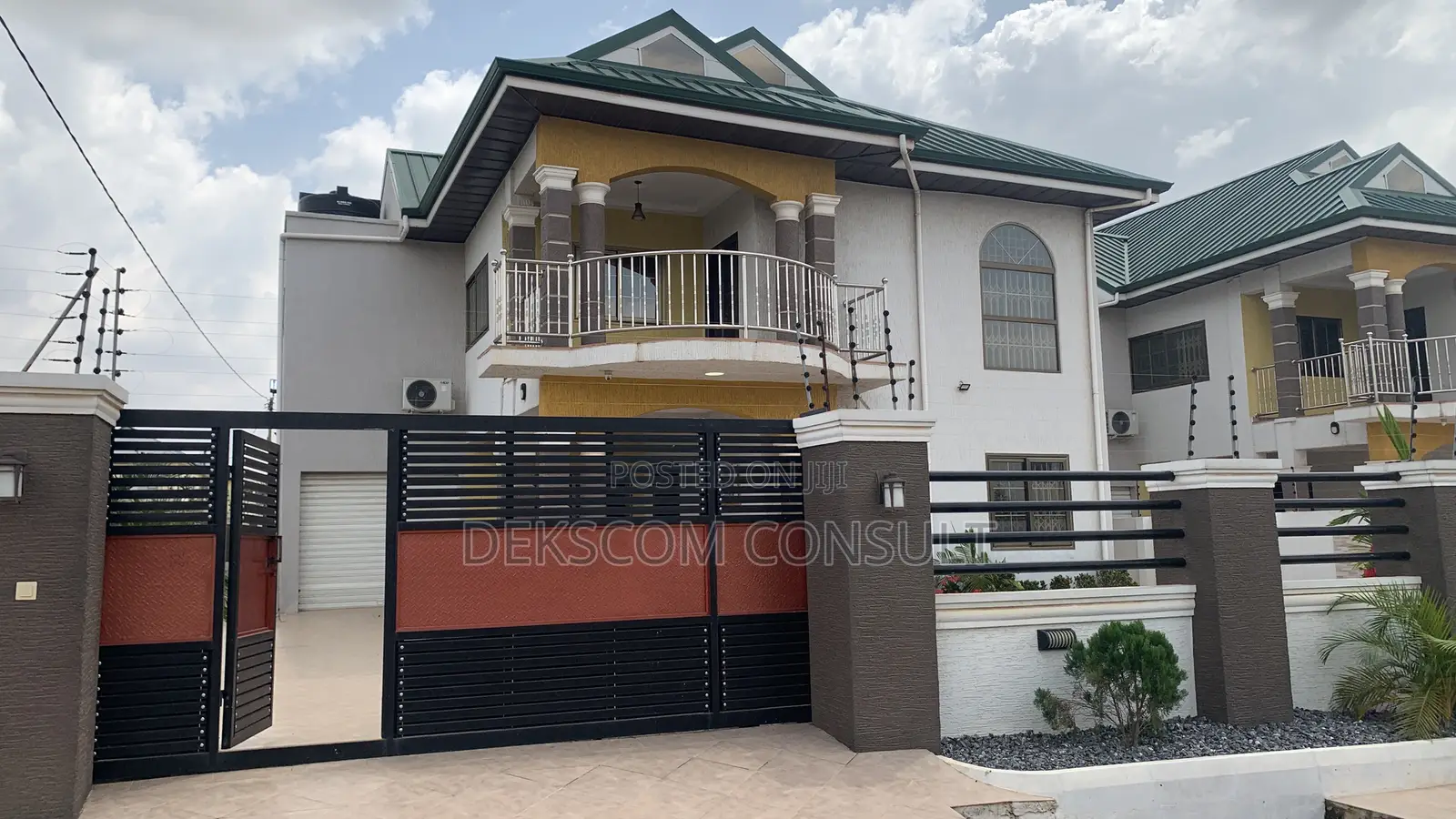 4bdrm House in Adenta for sale in Adenta