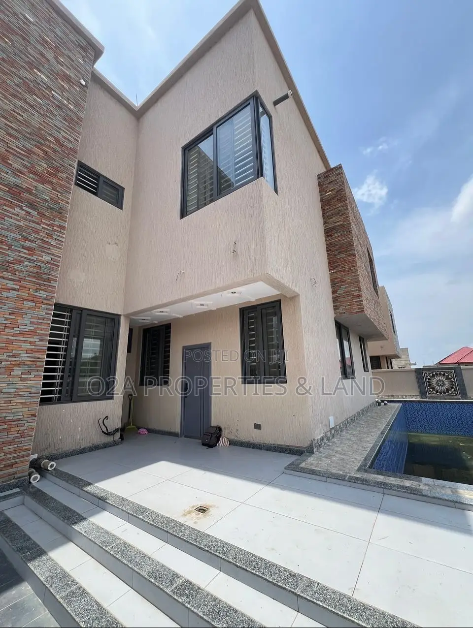 7bdrm House in East Legon, Bawaleshie for sale in Bawaleshie