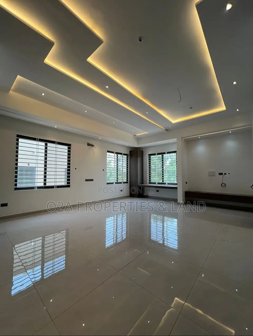7bdrm House in East Legon, Bawaleshie for sale in Bawaleshie