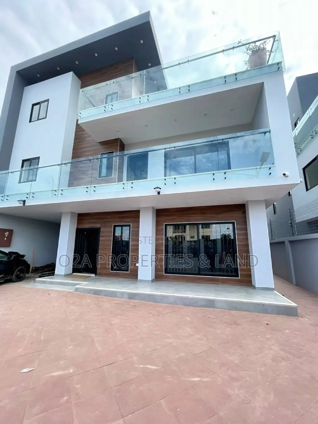 4bdrm House in Adjiringanor, Otano for sale in Otano