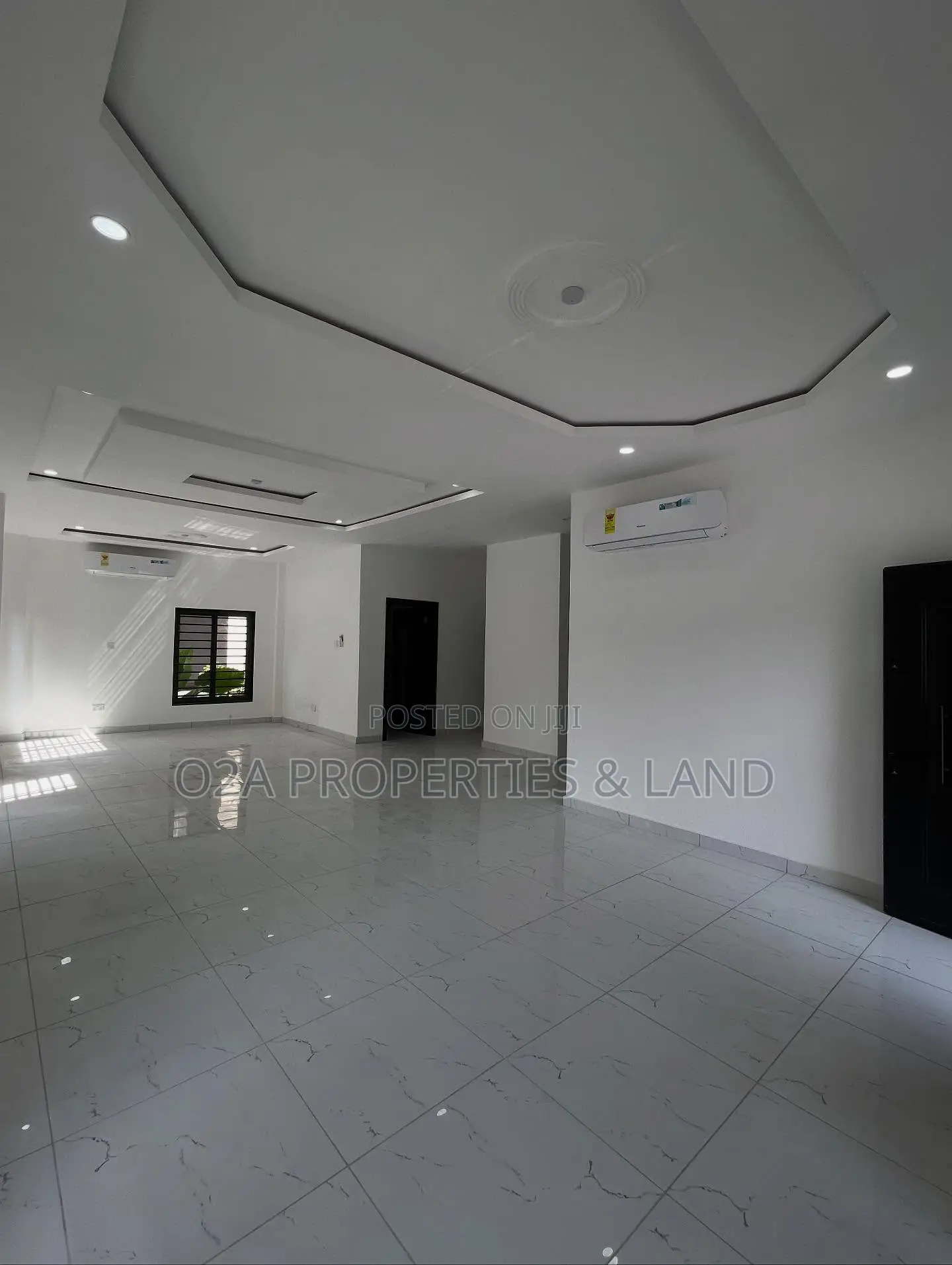 5bdrm House in East Legon, A&C Mall Area for sale in A&C Mall Area