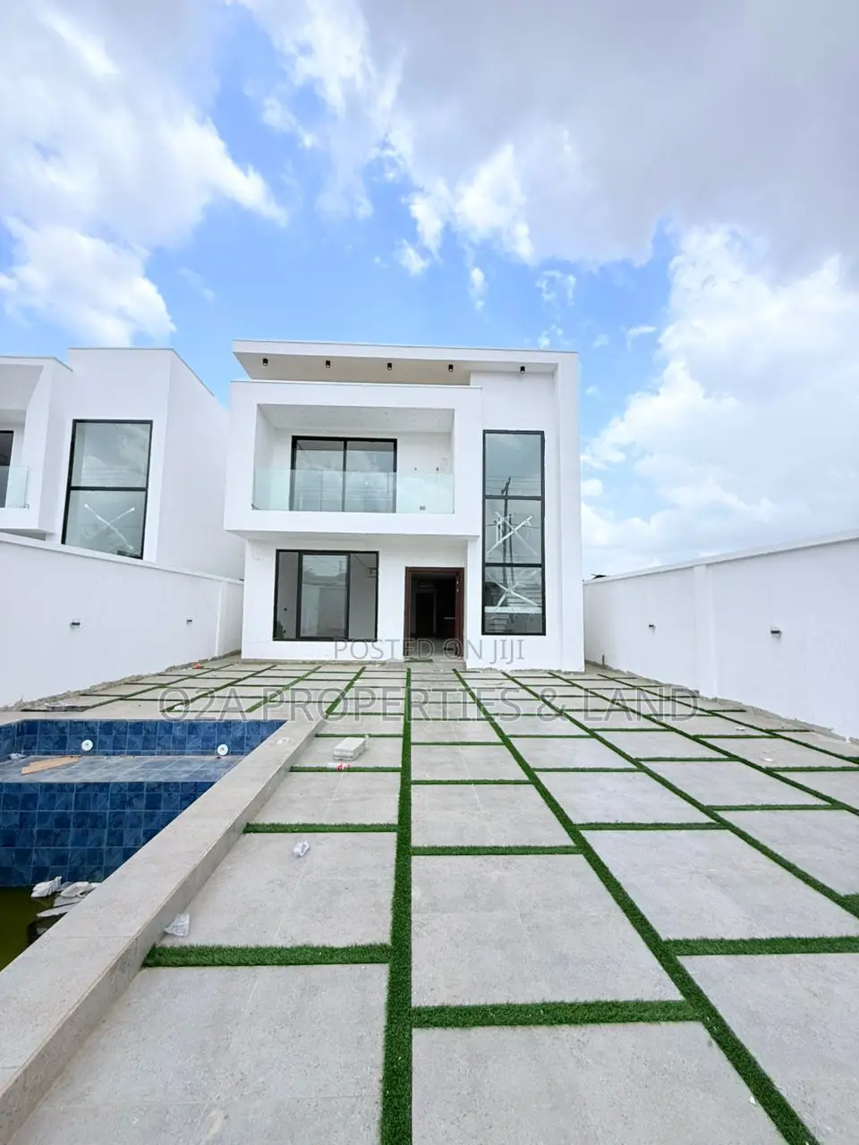 4bdrm House in Ashaley Botwe, Lake Side Estate for sale in Lake Side Estate