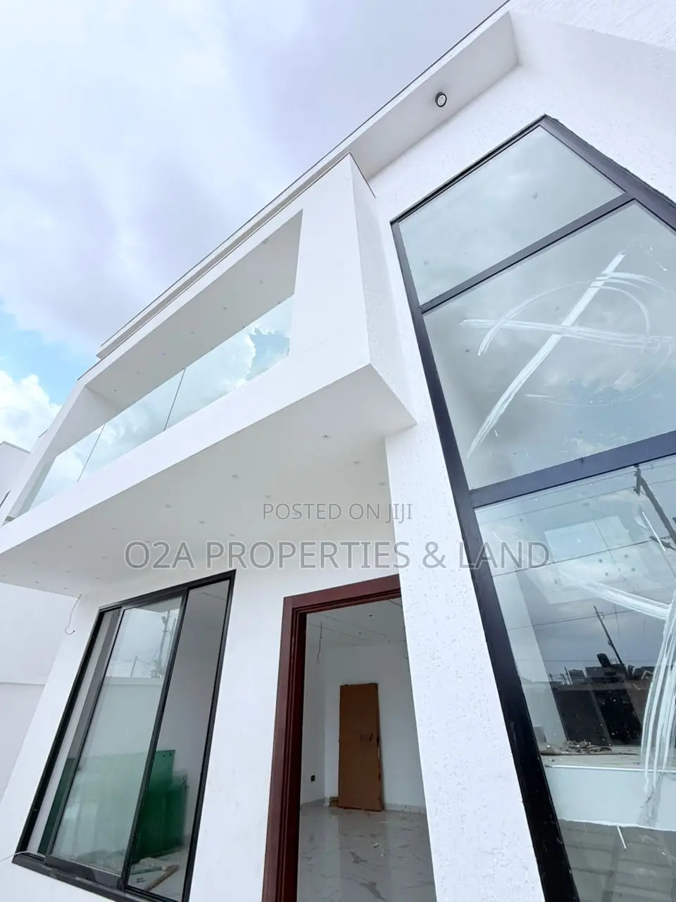 4bdrm House in Ashaley Botwe, Lake Side Estate for sale in Lake Side Estate