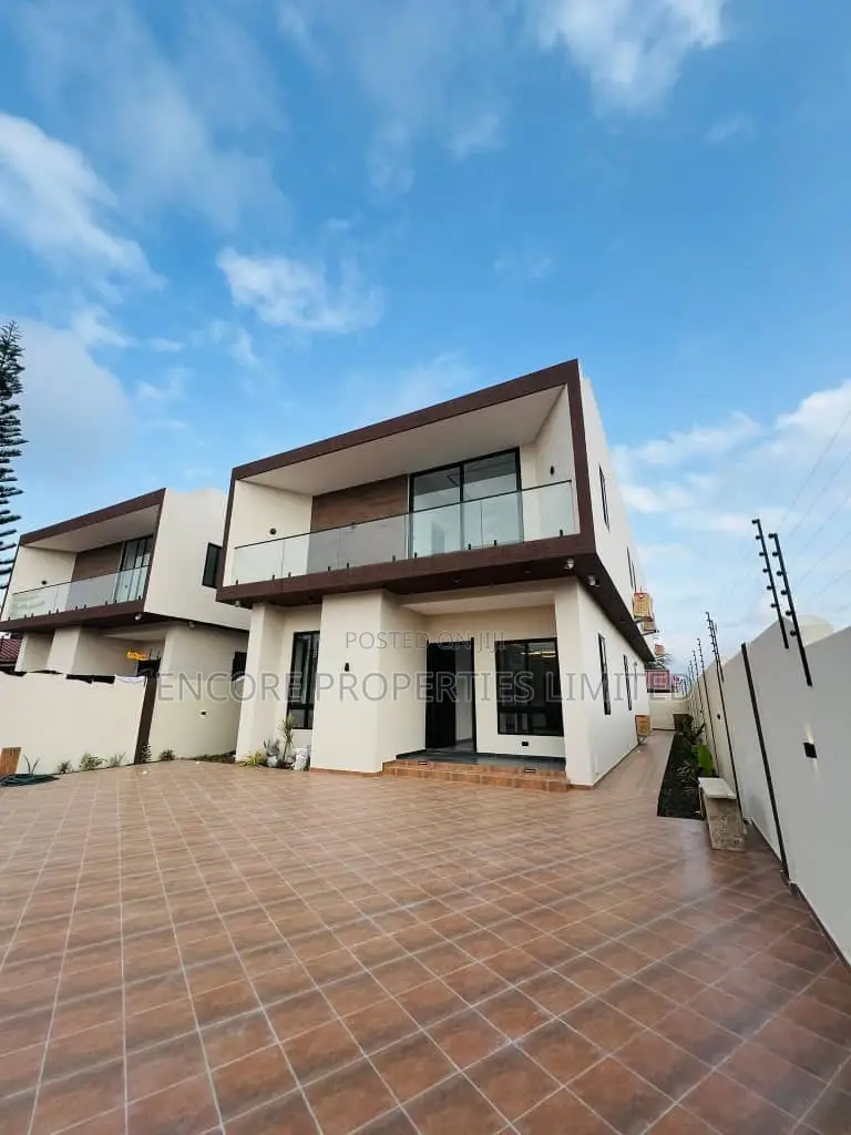 4bdrm House in Encore Properties, Owusu Ansah for sale in Owusu Ansah