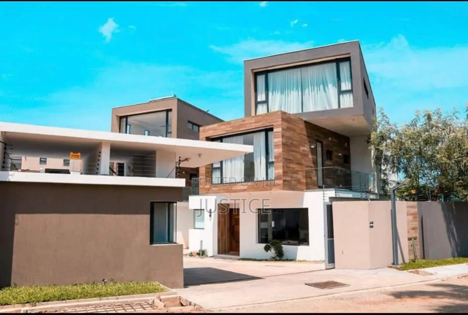4bdrm Townhouse/Terrace in Cantonments, US Embassy Area for sale in US Embassy Area