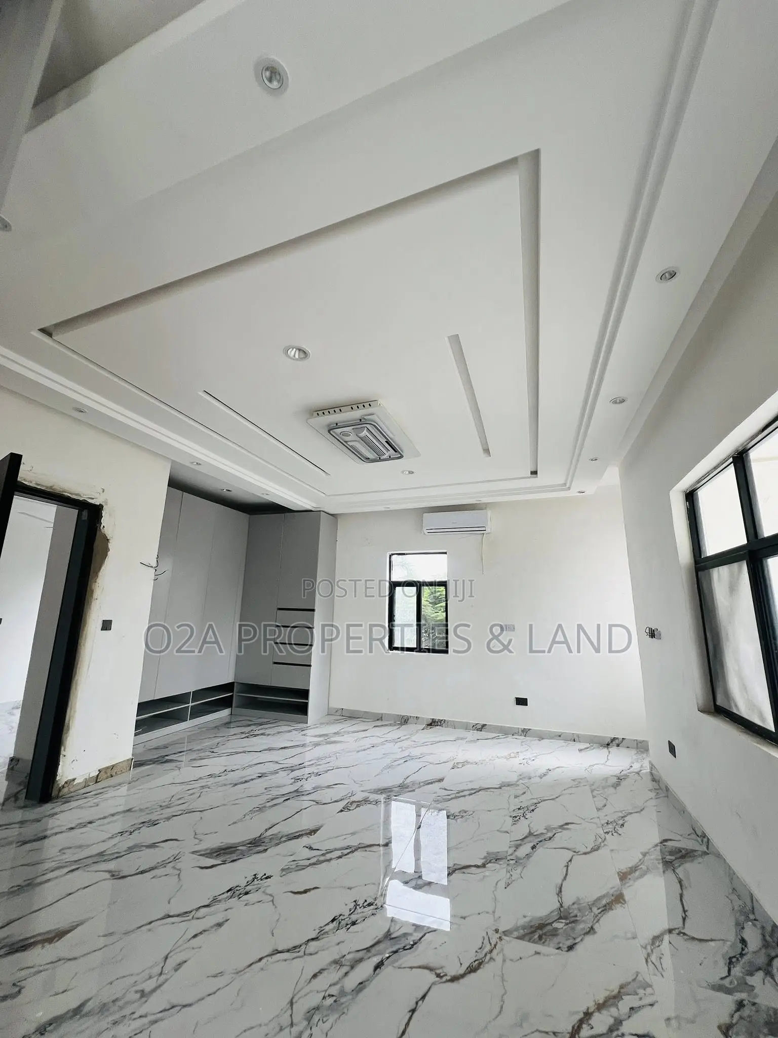 4bdrm House in Ashaley Botwe, Lake Side Estate for sale in Lake Side Estate
