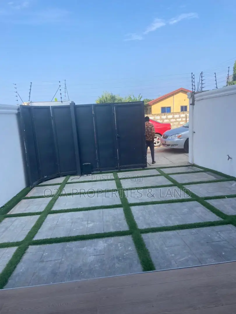 2bdrm Townhouse / Terrace in School Junction for rent in School Junction