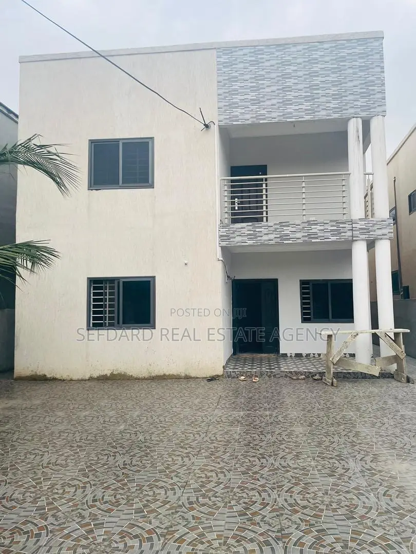 5bdrm House in Sefdard Real Estate, Haatso for sale in Haatso