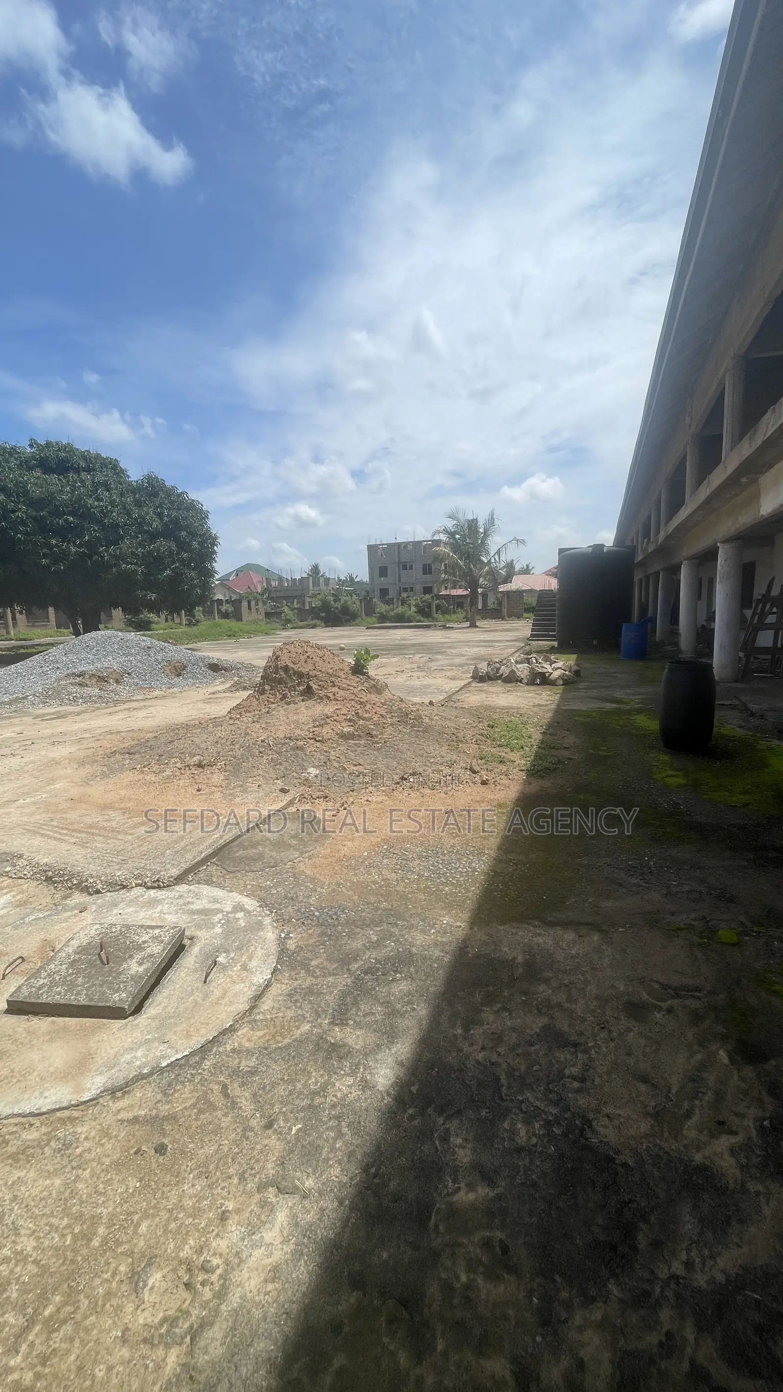Uncompleted School Complex – Abehenase (Along the Main Sonitra Road) in Amasaman