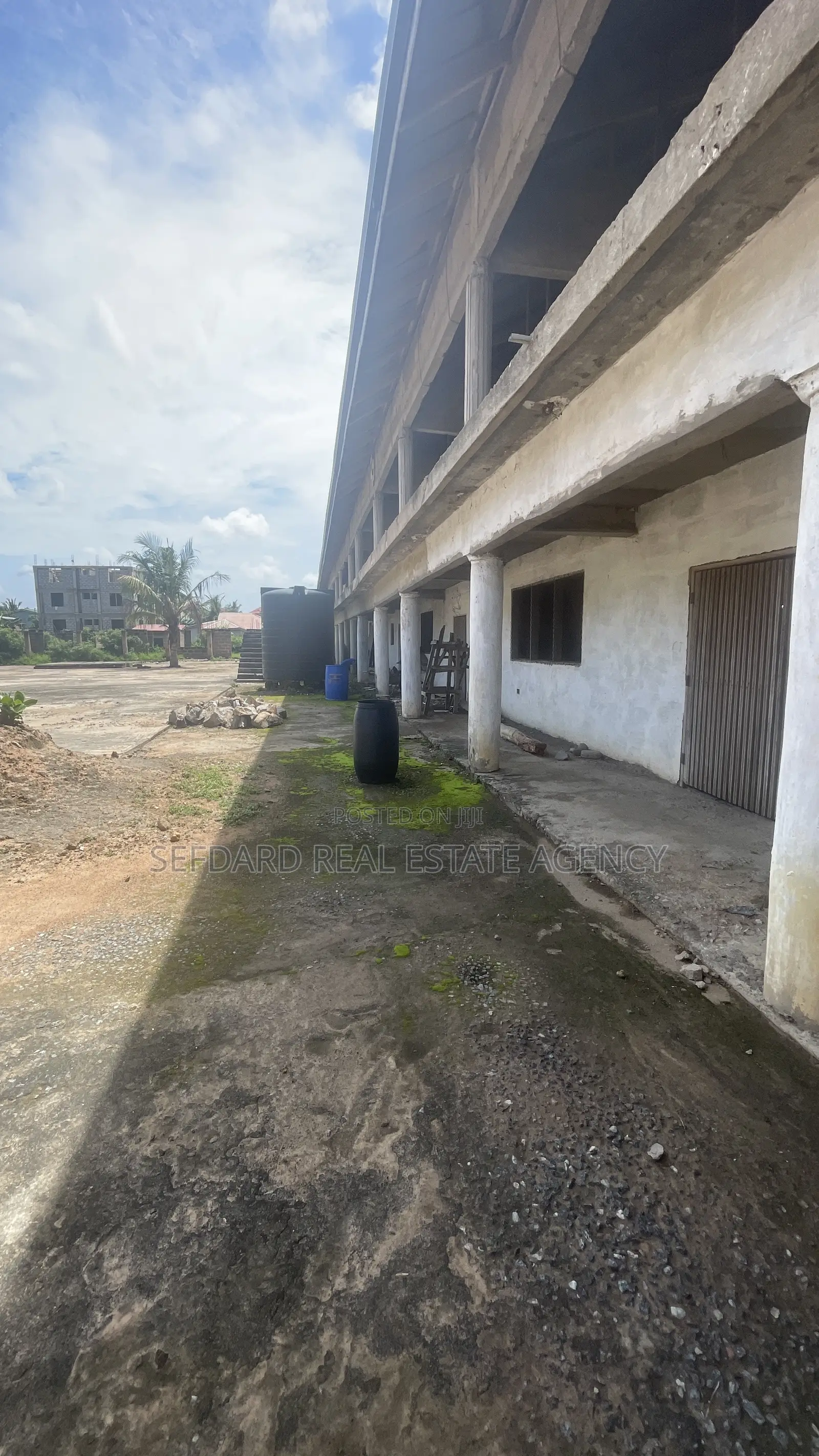 Uncompleted School Complex – Abehenase (Along the Main Sonitra Road) in Amasaman