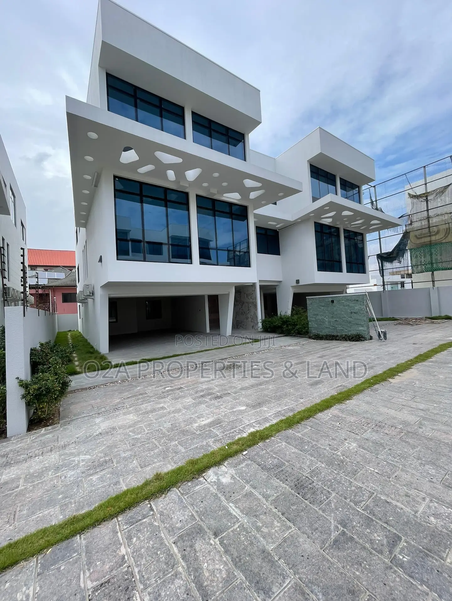 4bdrm Townhouse / Terrace in East Legon, Bawaleshie for rent in Bawaleshie
