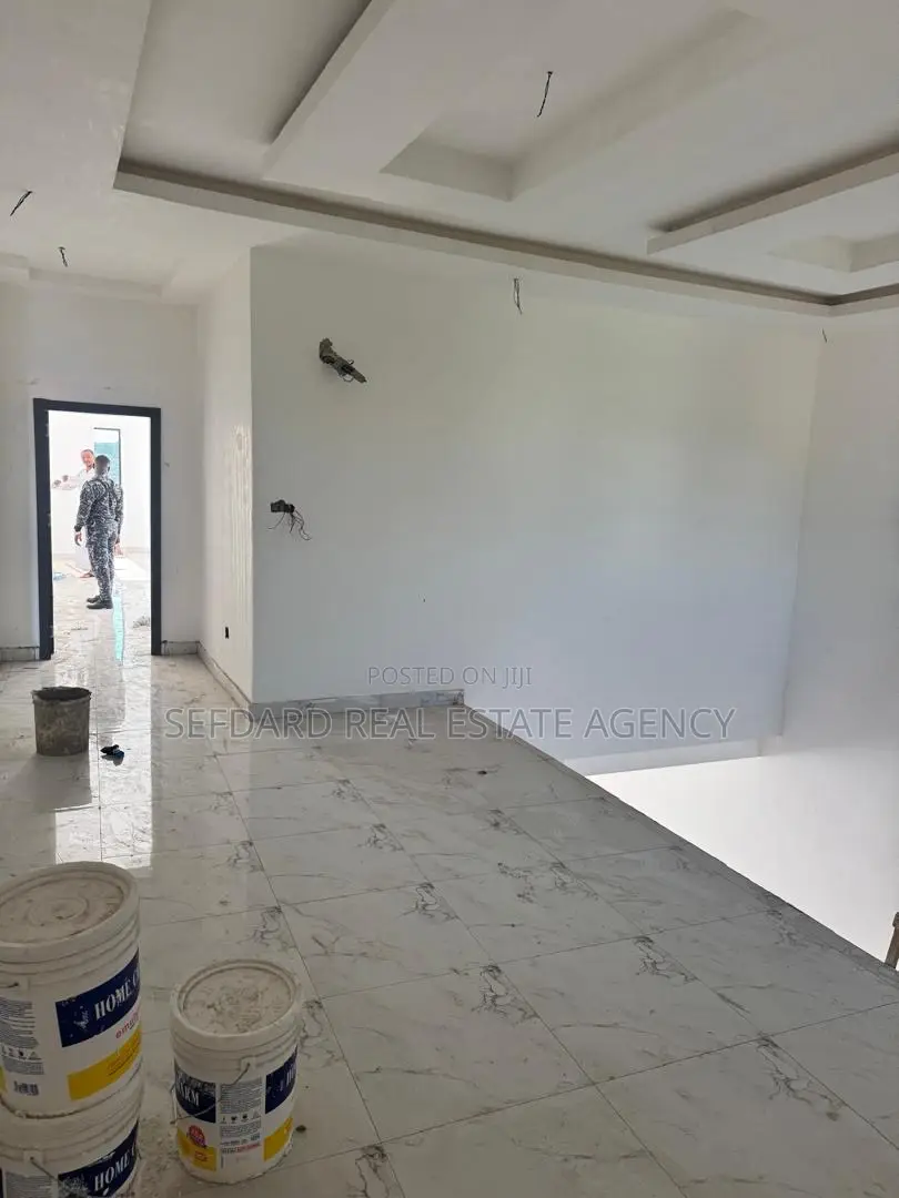 4bdrm Duplex in Haatso for sale in Haatso