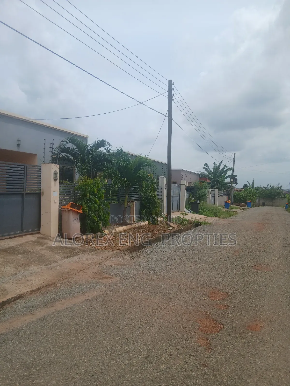 3bdrm House in Self Compound, Abokobi for rent in Abokobi