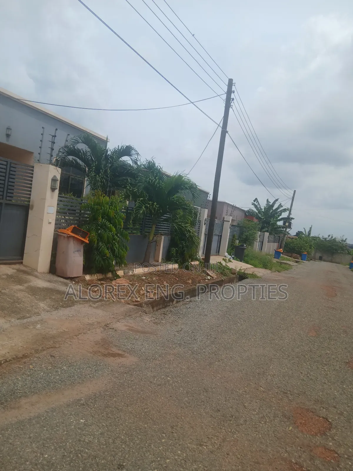3bdrm House in Self Compound, Abokobi for rent in Abokobi