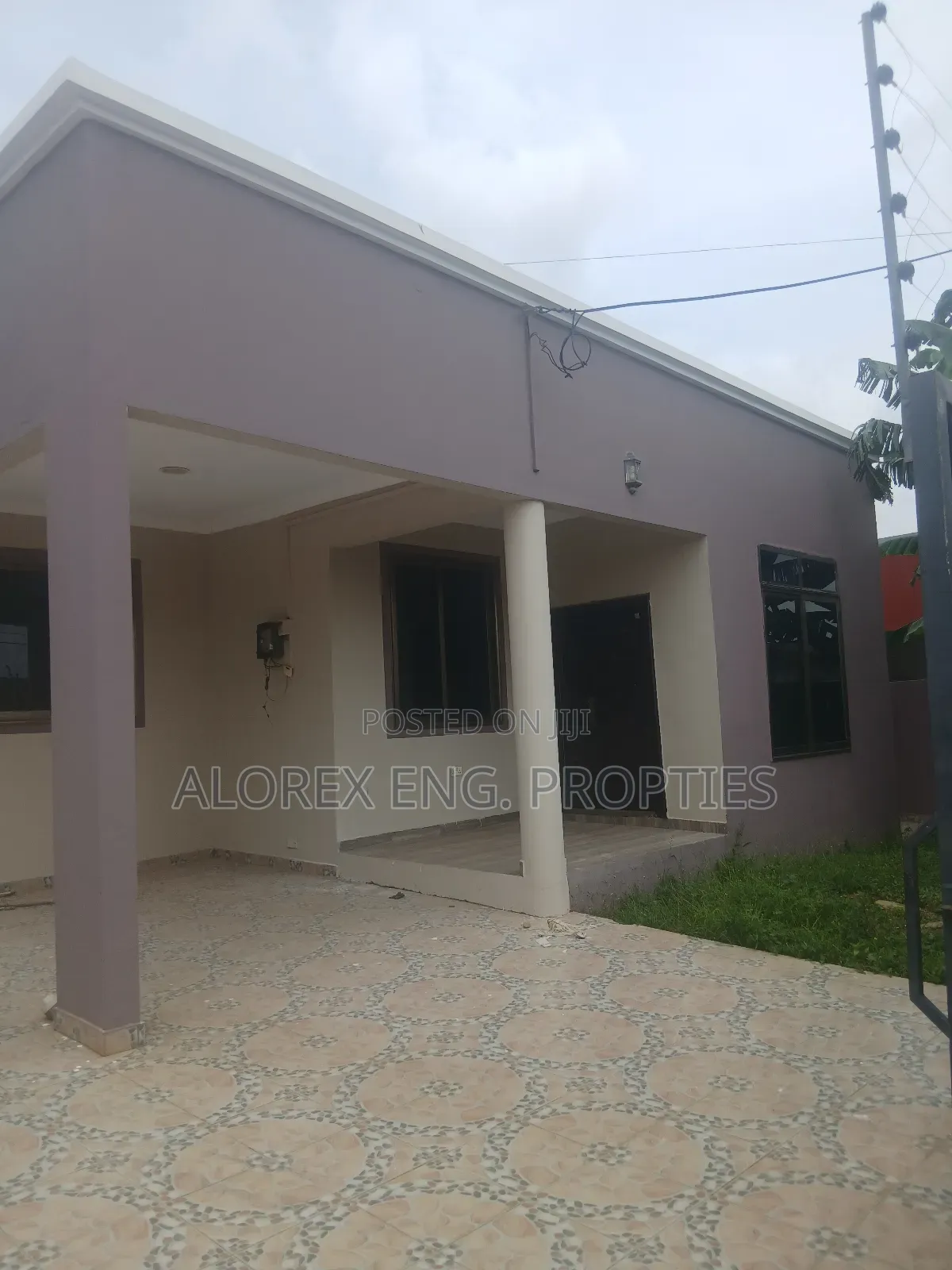 3bdrm House in Self Compound, Abokobi for rent in Abokobi
