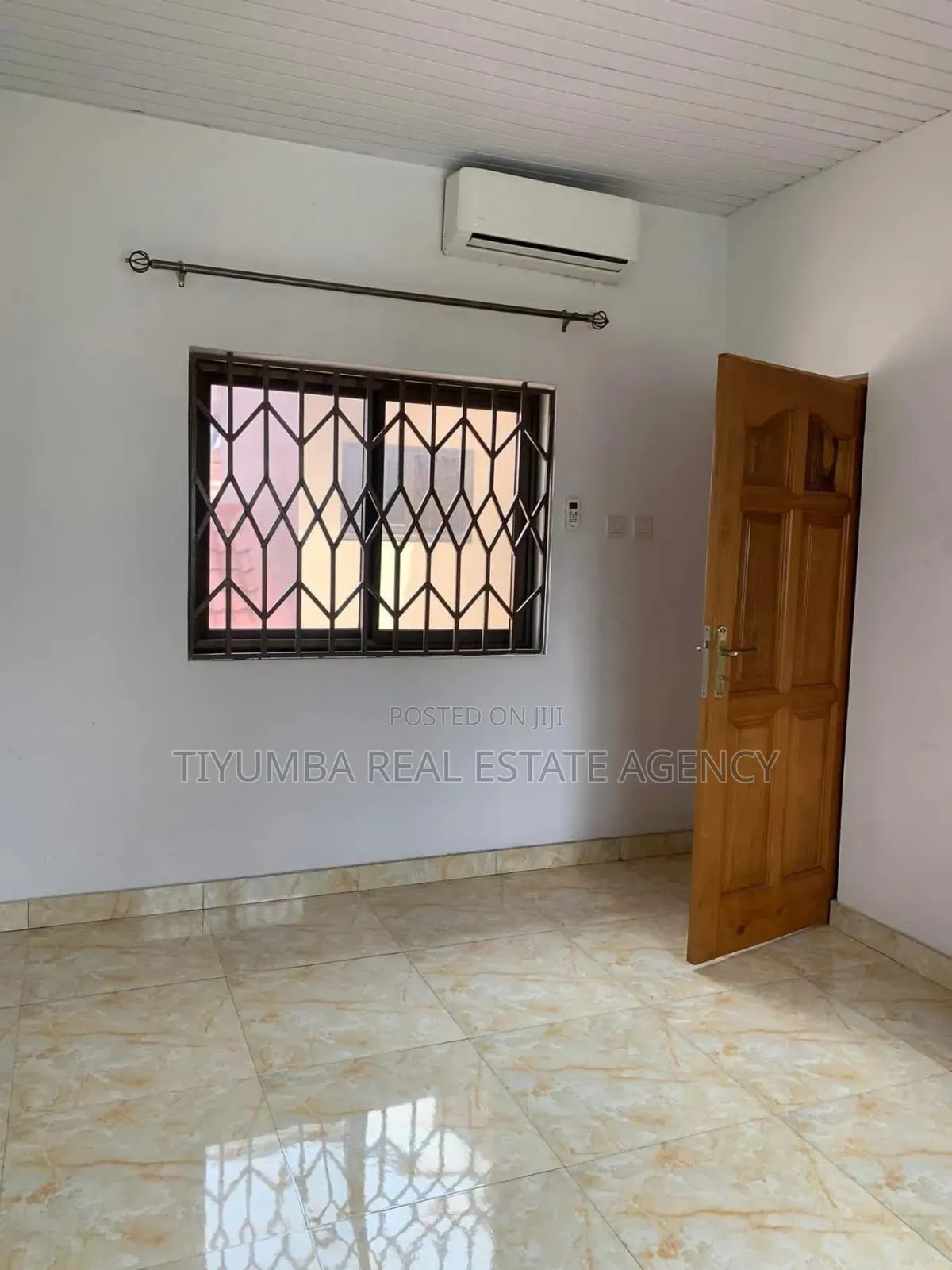 5bdrm House in Tiyumba Real Estate, Pillar 2 for rent in Pillar 2