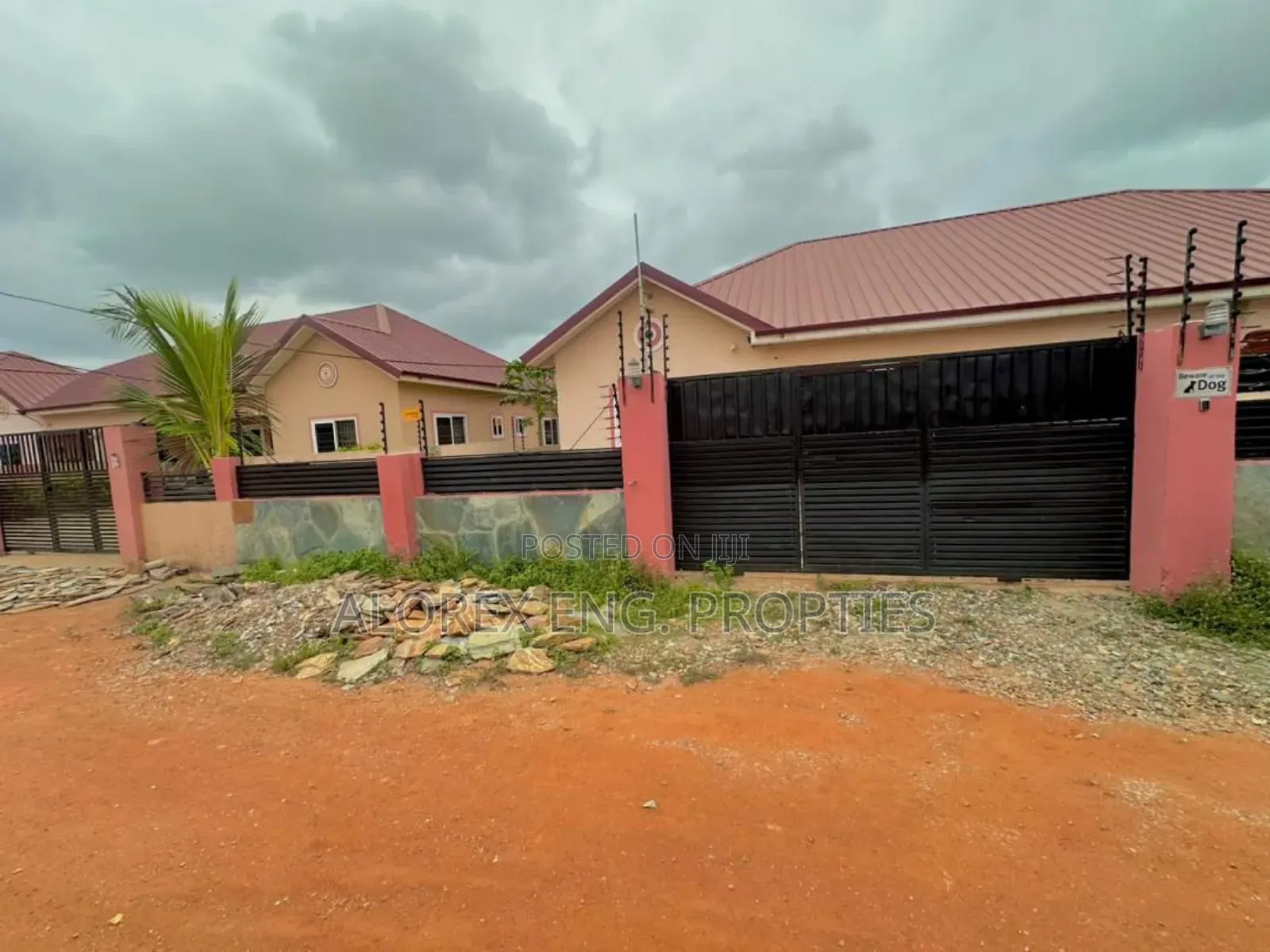 2bdrm House in Com 25, Tema Metropolitan for sale in Tema Metropolitan