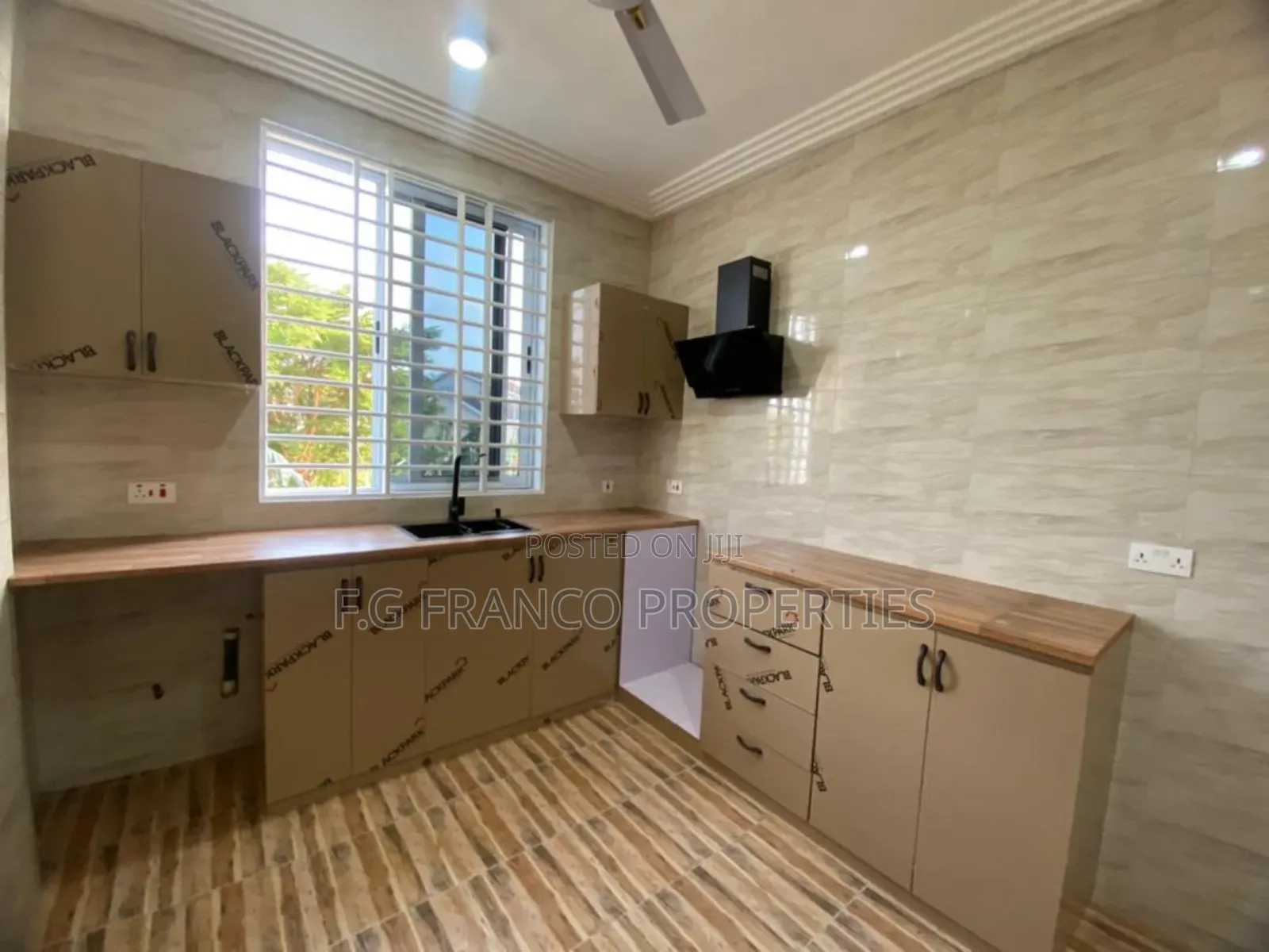 2bdrm Apartment in Kg Franco Properties, Spintex for rent in Spintex