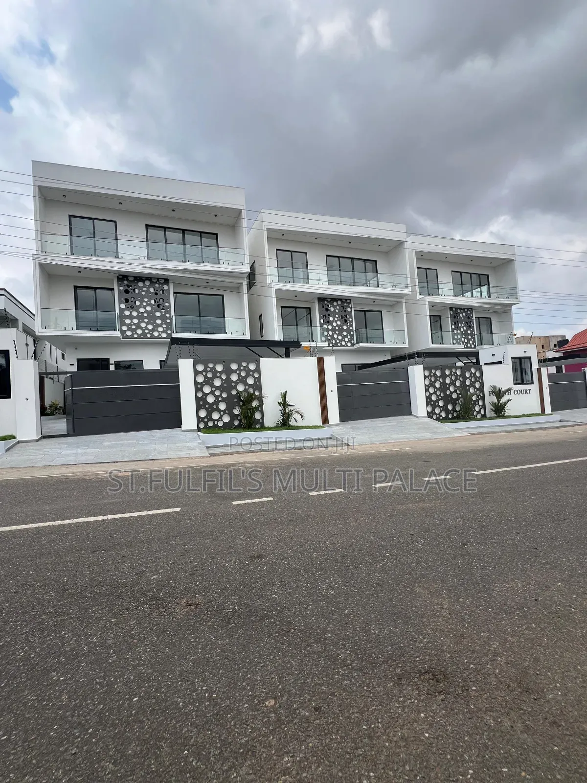 5bdrm House in East Legon Mempasem for sale in East Legon