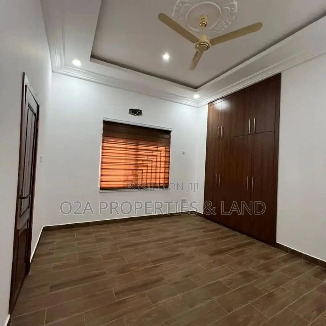 3bdrm House in Oyarifa, Ghana Flag for sale in Ghana Flag