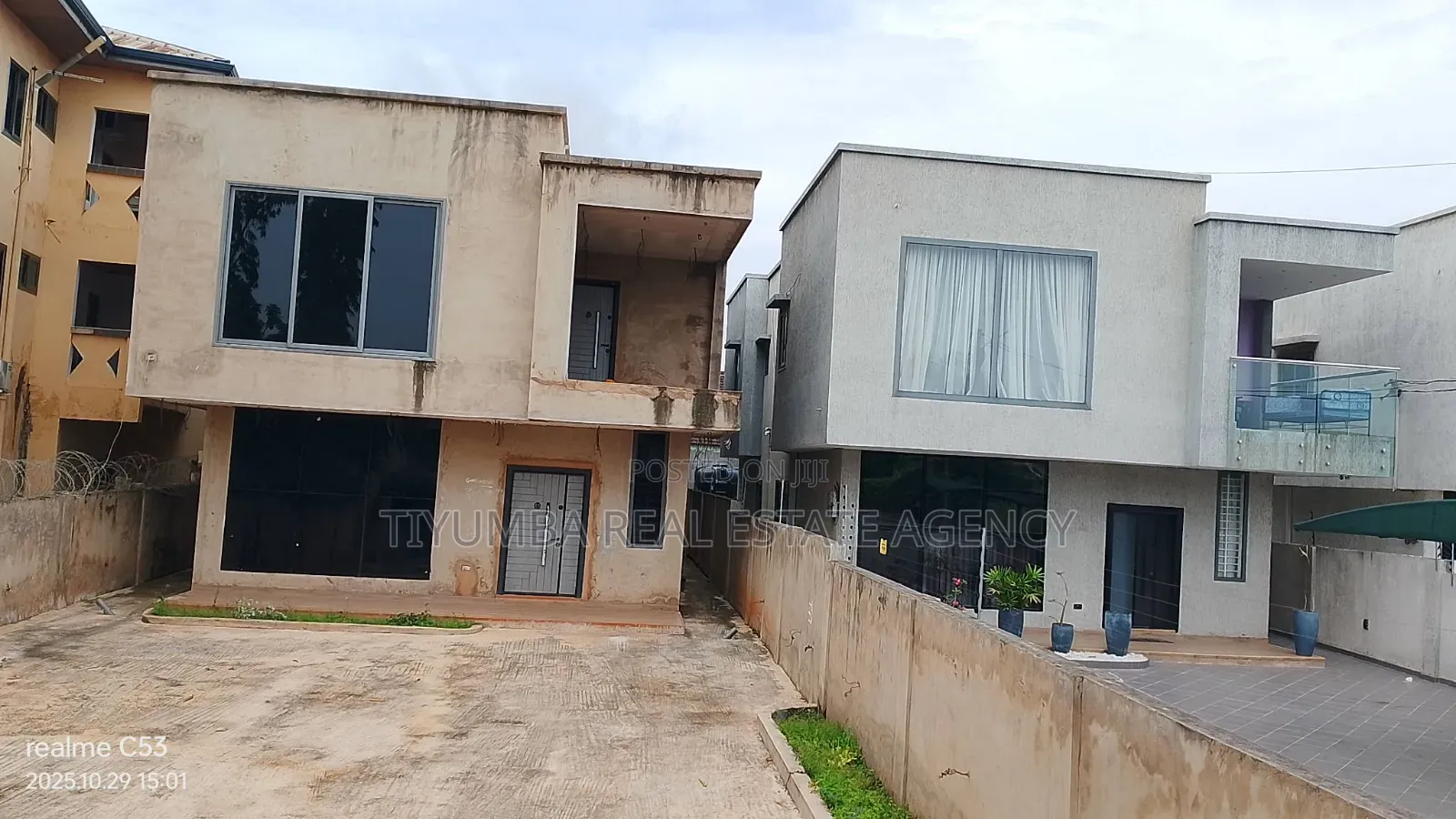 3bdrm House in Tiyumba Agency., West Legon for sale in West Legon