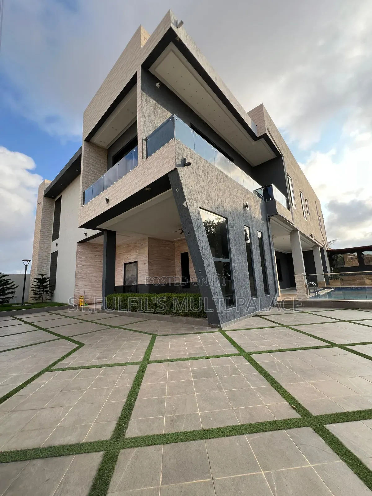 4bdrm House in Airport Residential for sale in Airport Residential Area