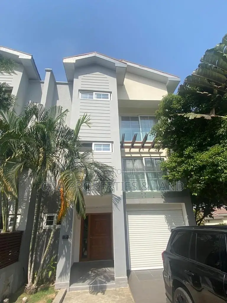 4bdrm Townhouse / Terrace in Airport Residential for rent in Airport Residential Area