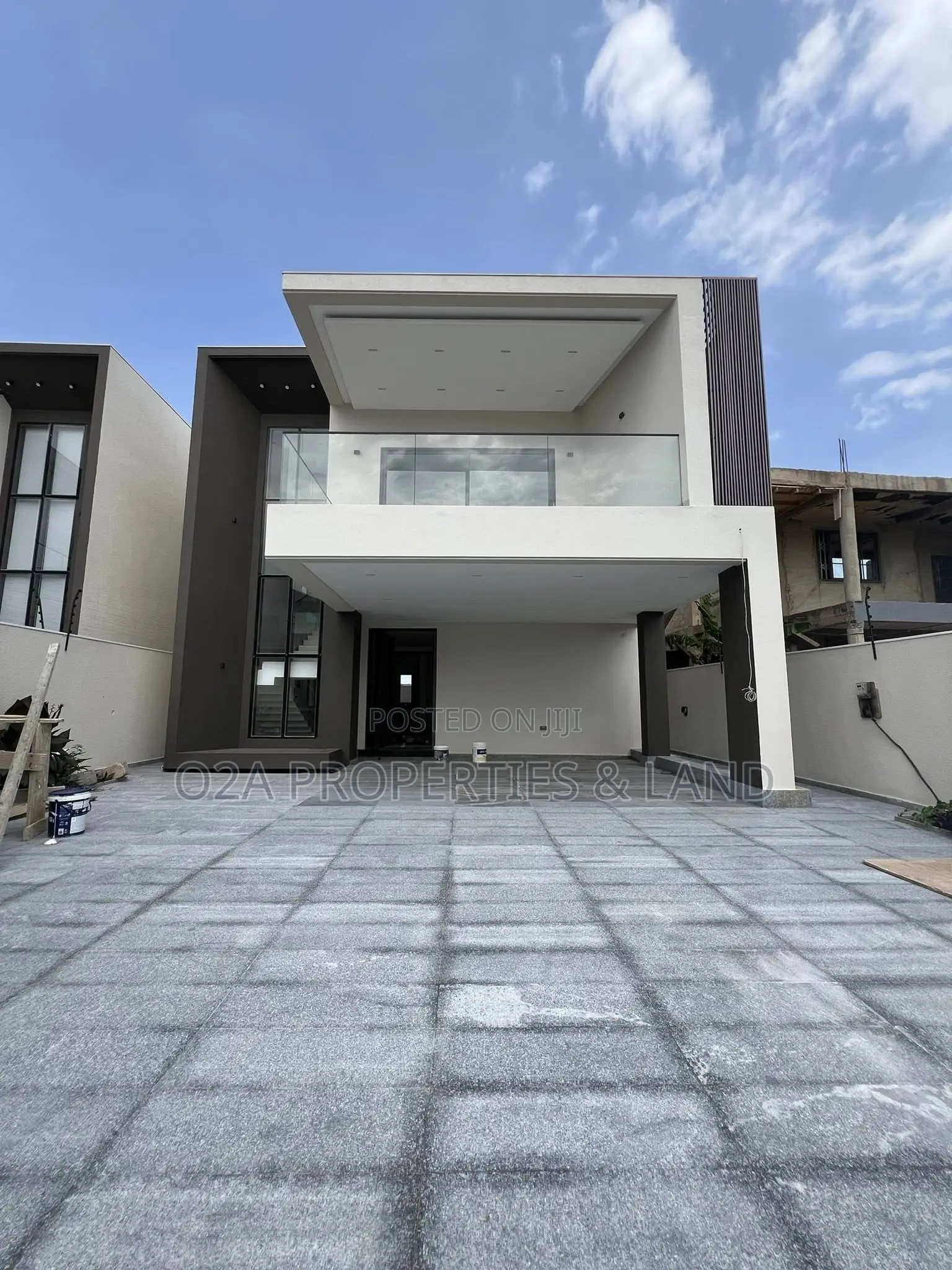4bdrm House in Ashaley Botwe, Lake Side Estate for sale in Lake Side Estate