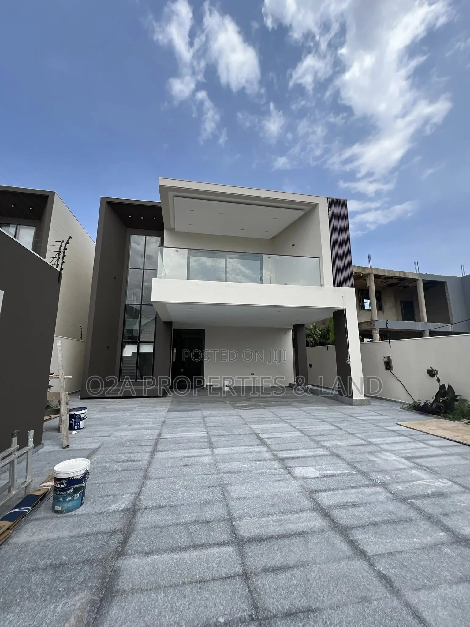 4bdrm House in Ashaley Botwe, Lake Side Estate for sale in Lake Side Estate