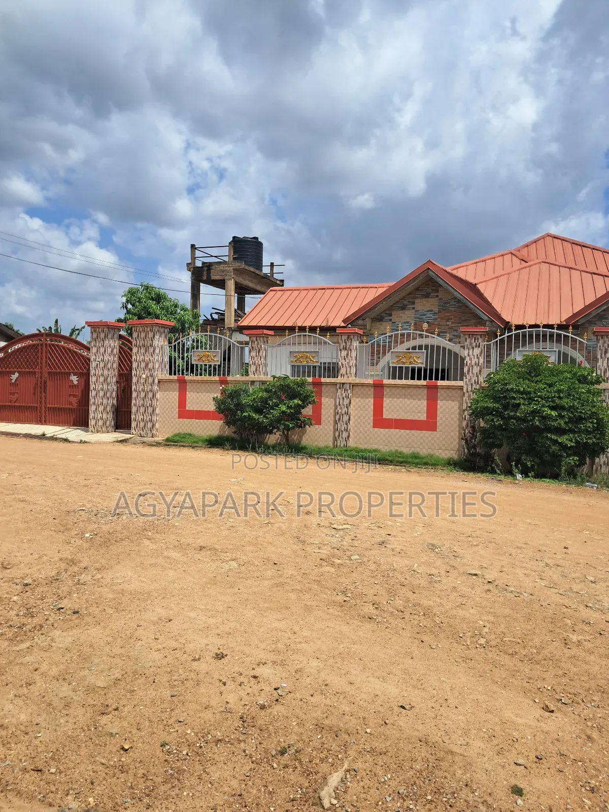 6bdrm House in Obeyeyie, Ga West Municipal for sale in Ga West Municipal