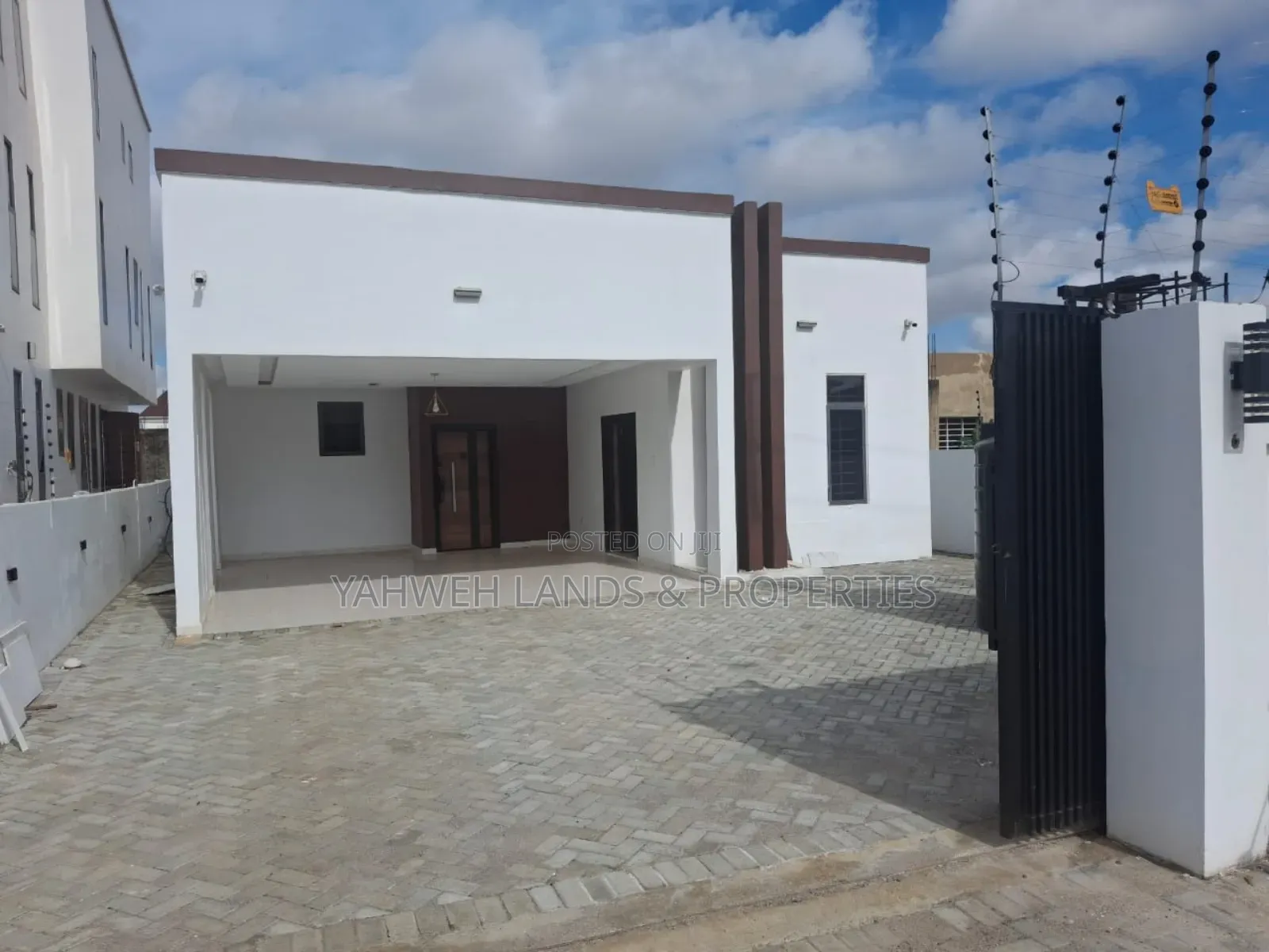 3bdrm House in East Legon for sale in East Legon