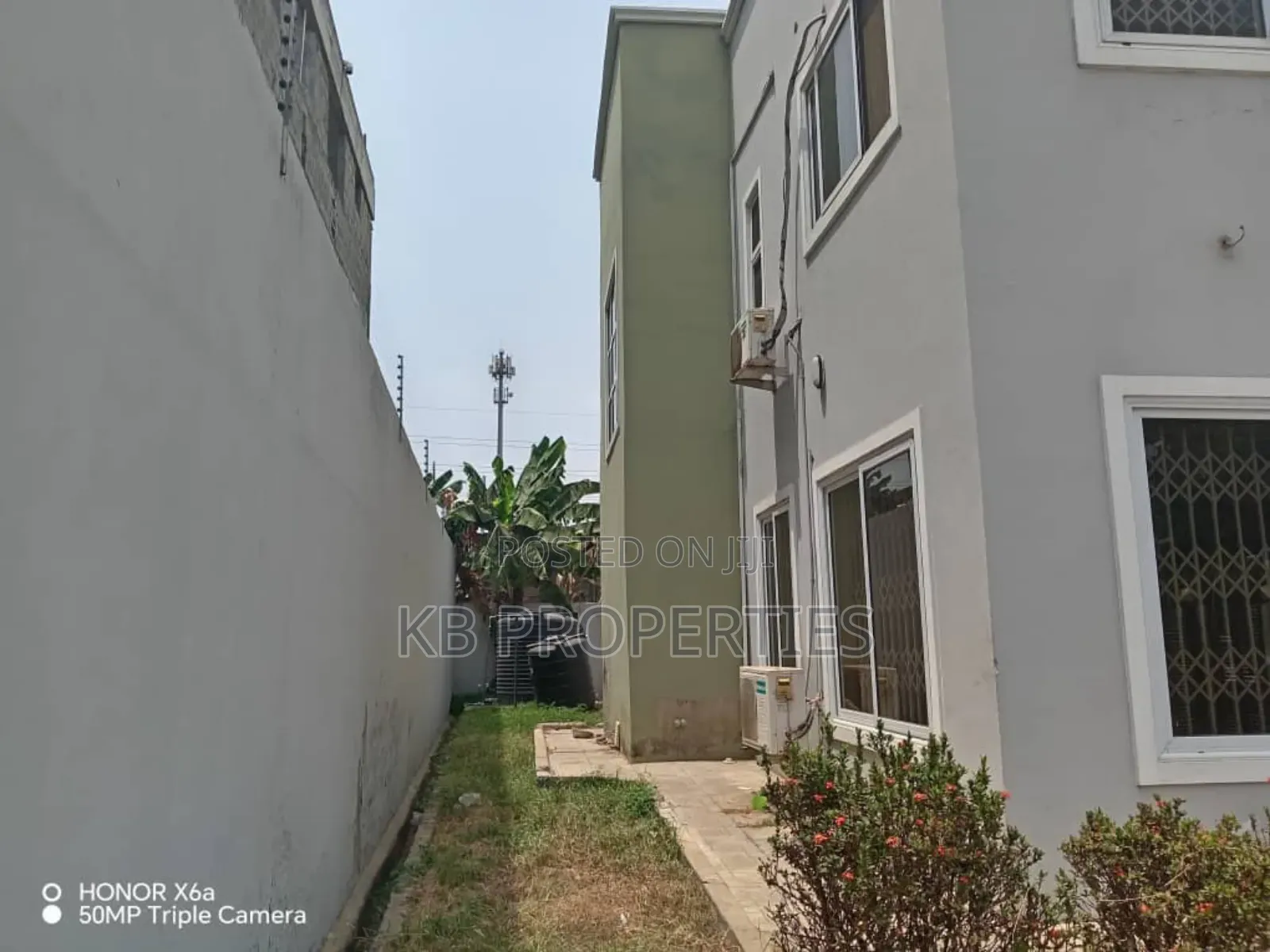 4bdrm Duplex in Kb Properties, Spintex for sale in Spintex