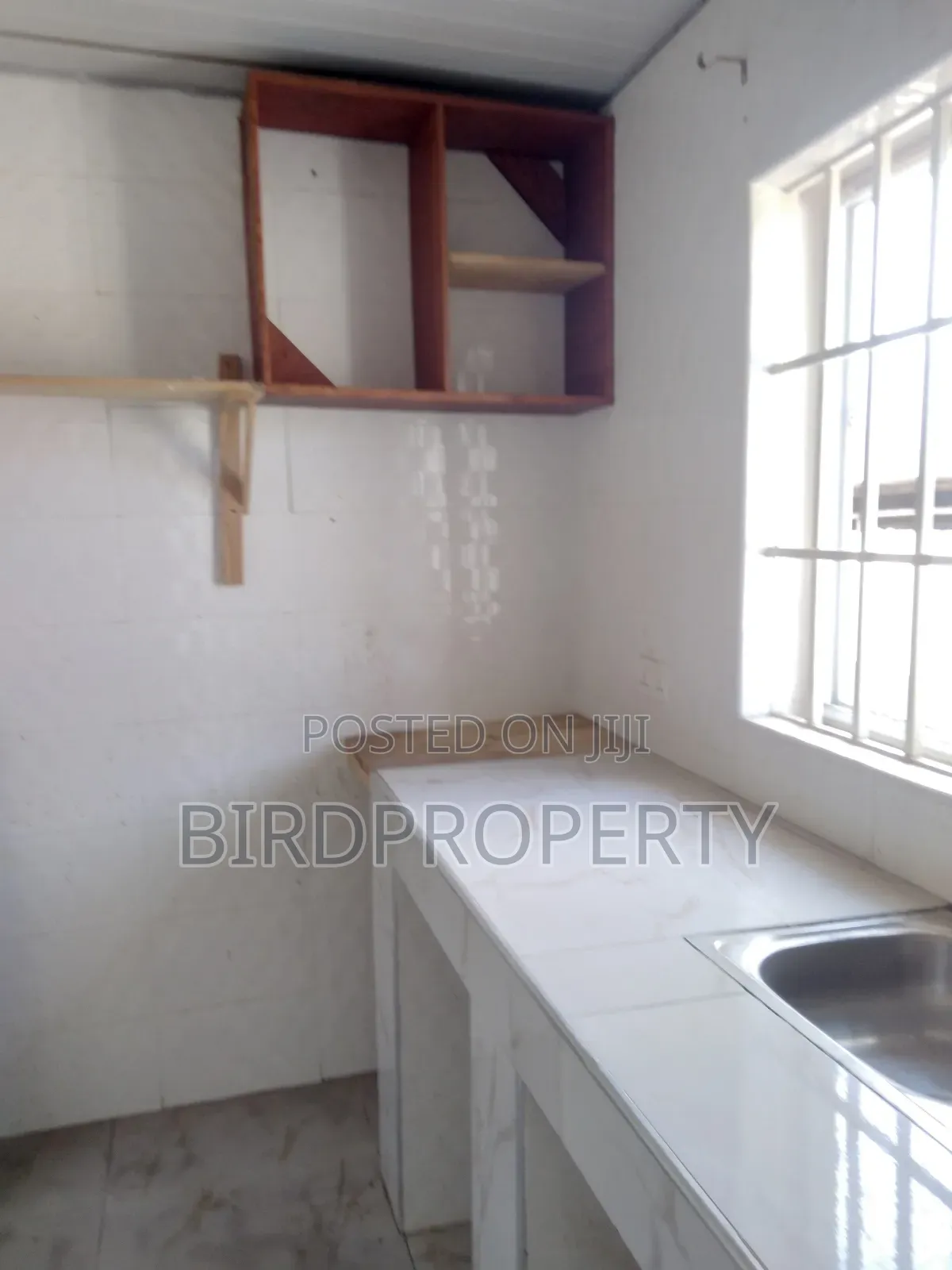 1bdrm Apartment in Bird-Group, School Junction for rent in School Junction