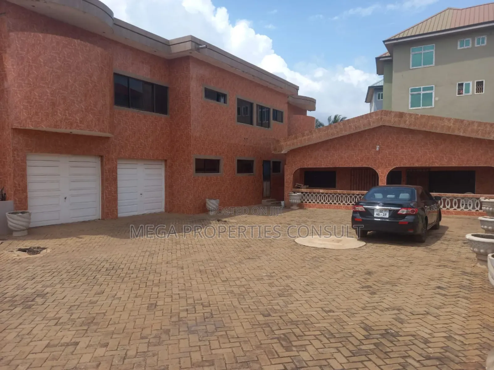 9bdrm House in Lapaz for sale in Lapaz