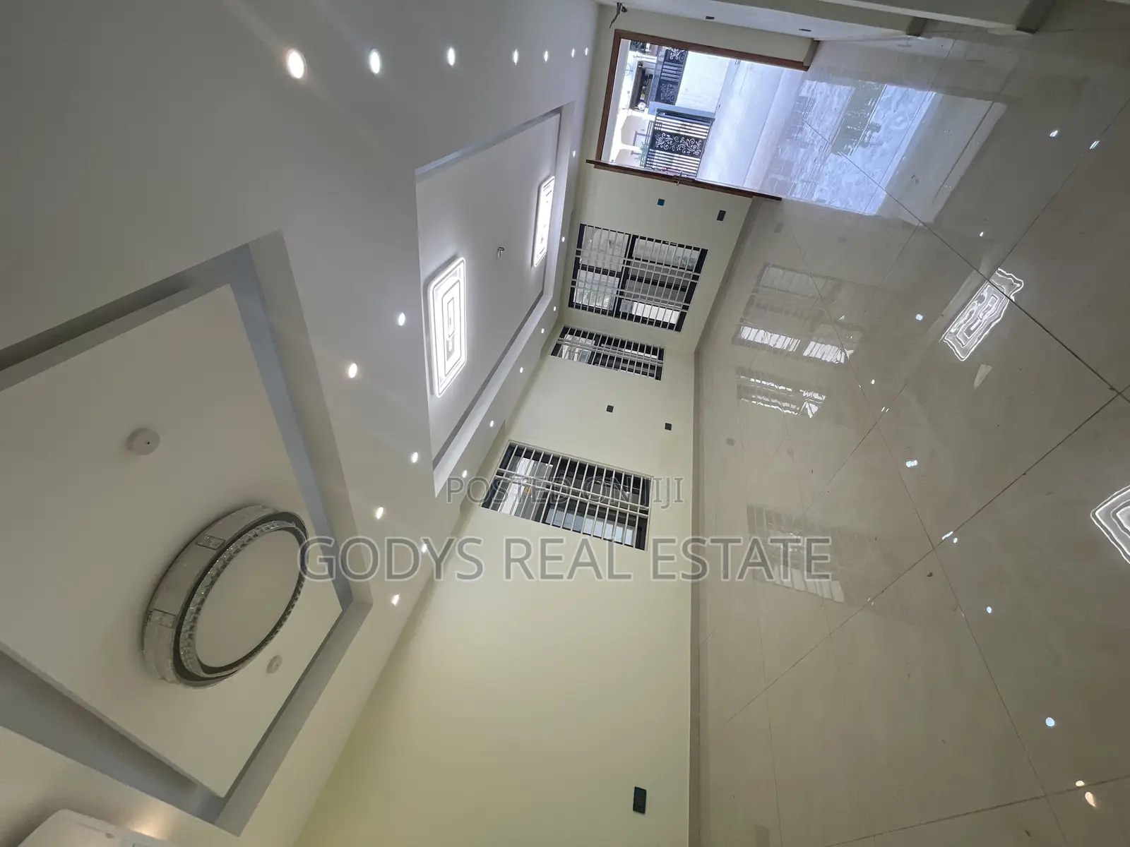 5bdrm Duplex in Westhills, Weija for sale in Weija