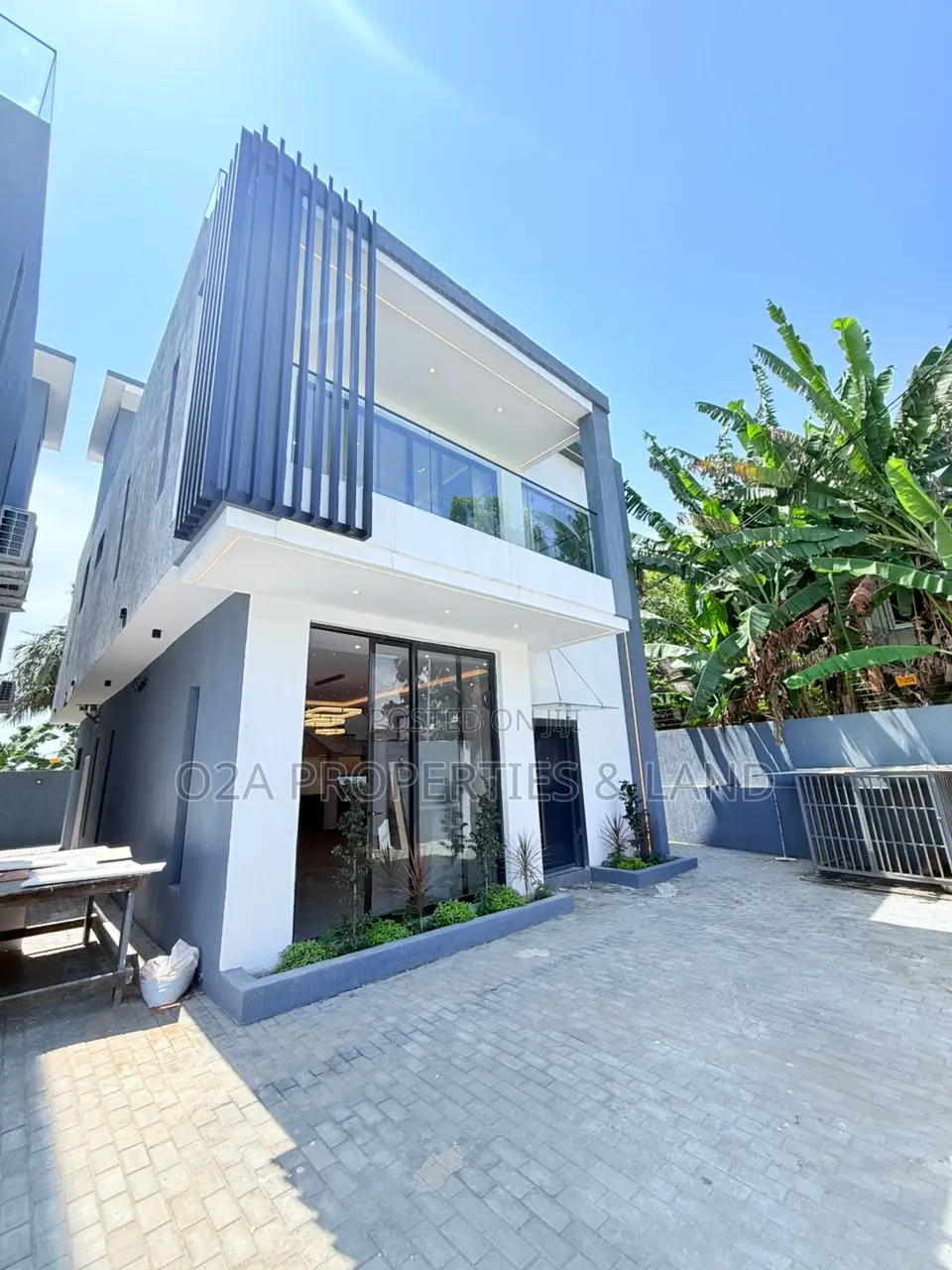 4bdrm Townhouse / Terrace in Dzorwulu for rent in Dzorwulu