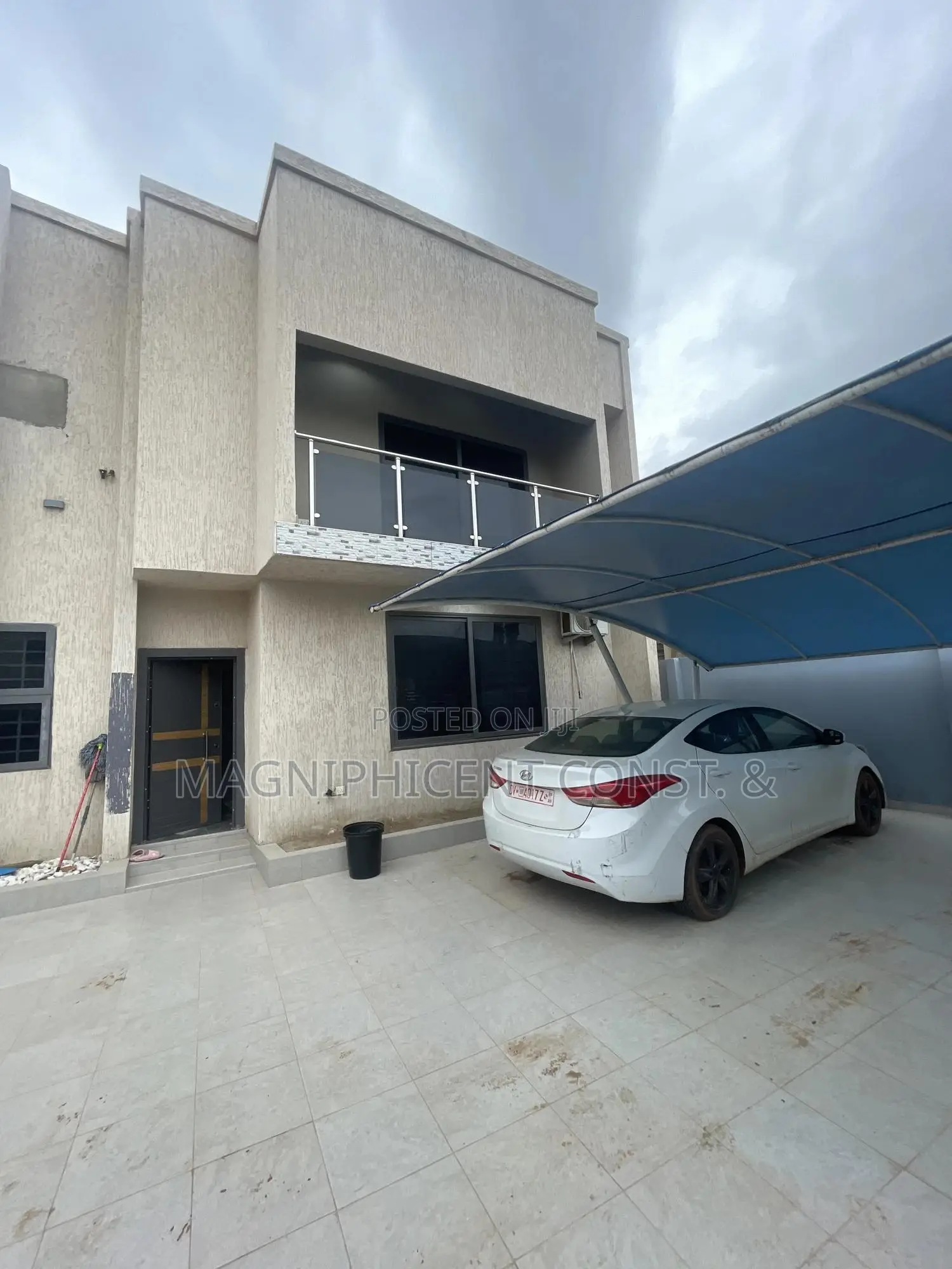 4bdrm Duplex in Regimmanuel, Adenta for sale in Adenta