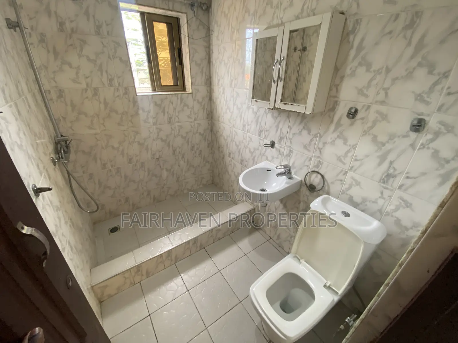 Fully Furnished 1 Bedroom Apartment in Osu