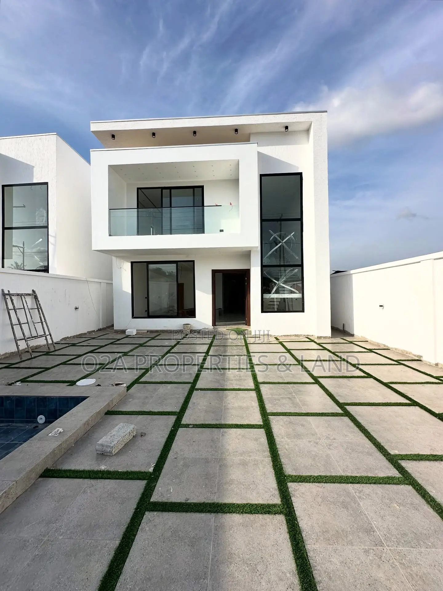 4bdrm House in Ashaley Botwe, Lake Side Estate for sale in Lake Side Estate