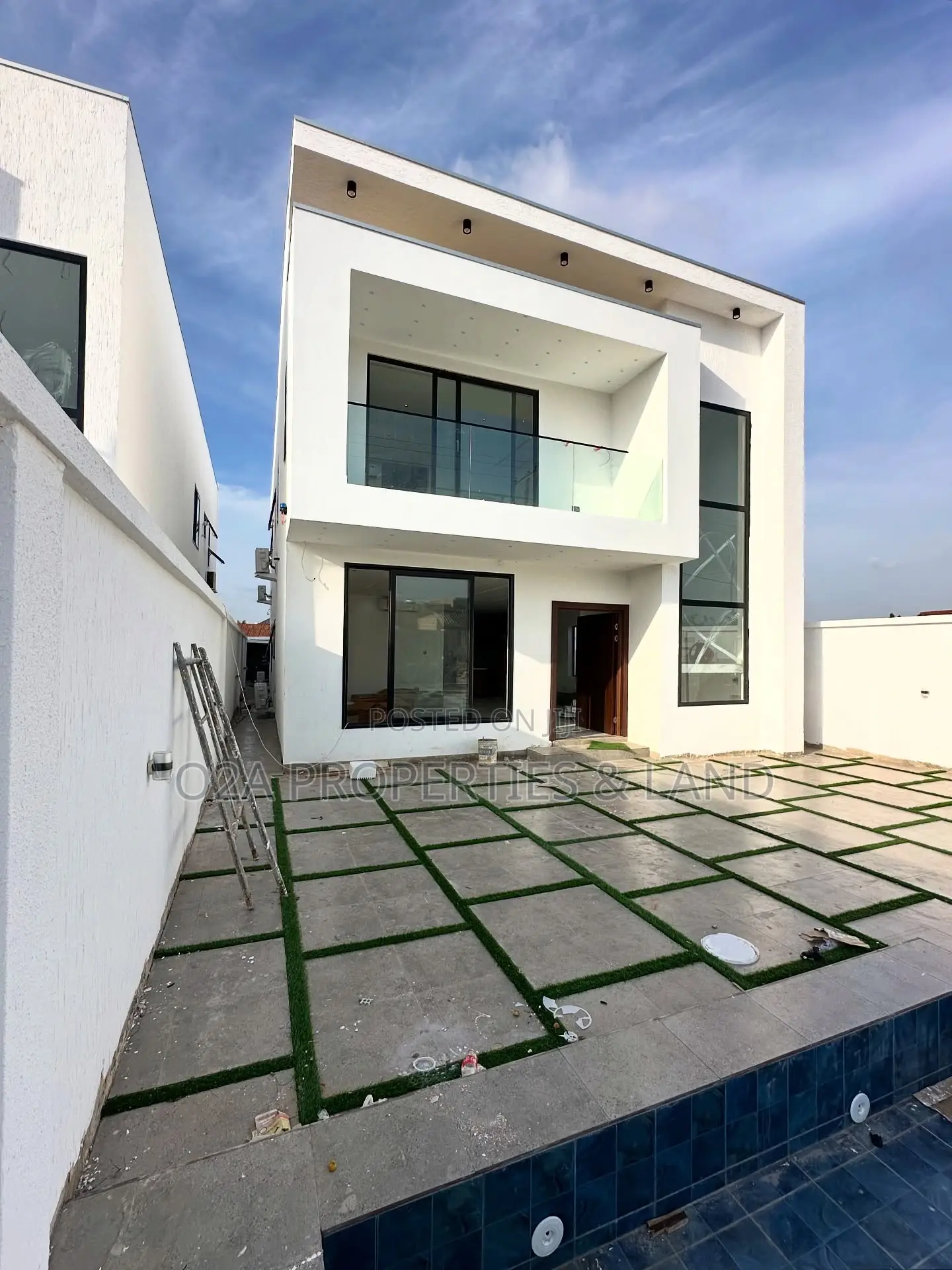 4bdrm House in Ashaley Botwe, Lake Side Estate for sale in Lake Side Estate