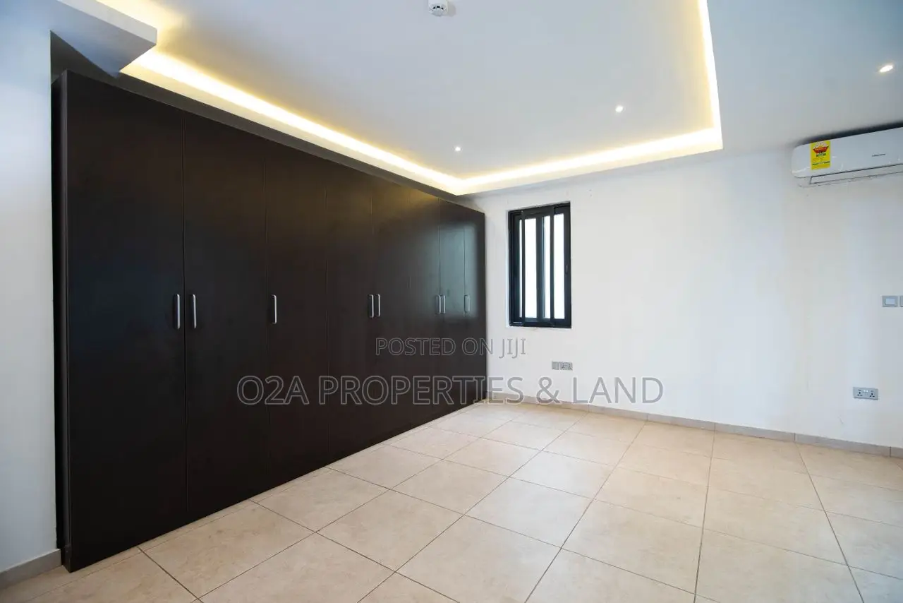 3bdrm Townhouse / Terrace in East Legon, Bawaleshie for rent in Bawaleshie