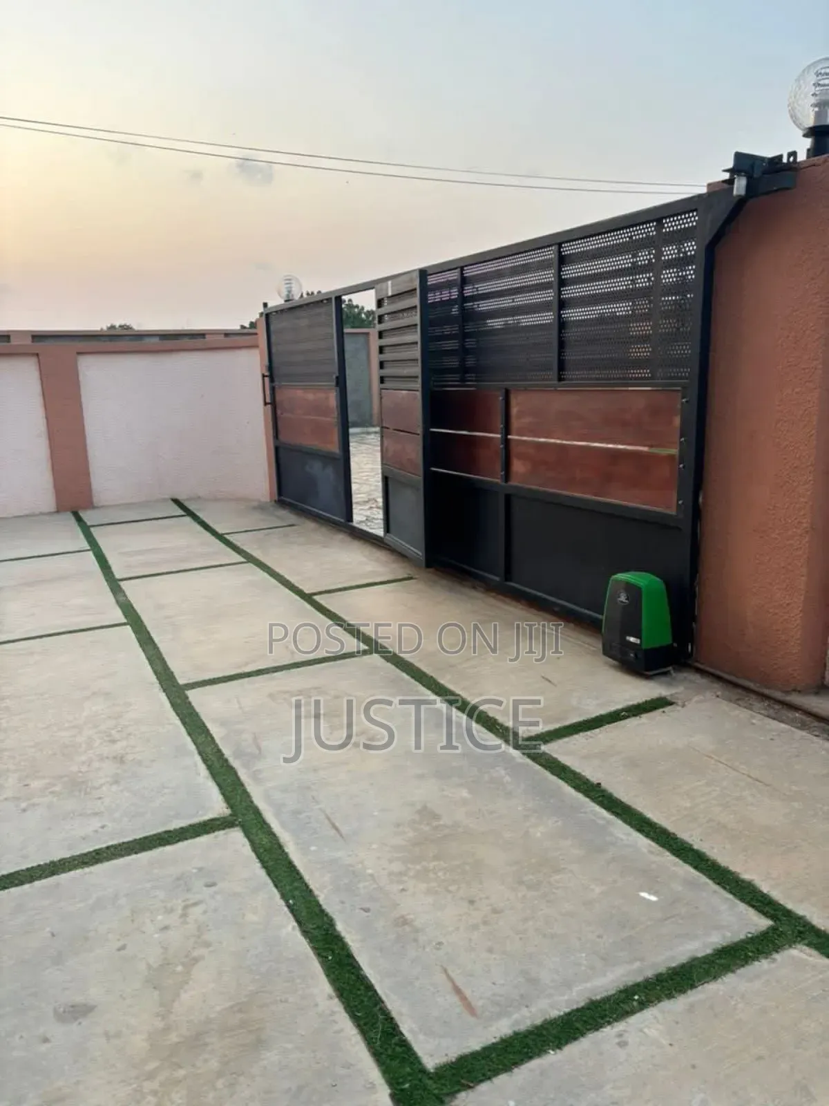 Furnished 3bdrm Townhouse / Terrace in East Airport, Tseaddo for rent in Tseaddo