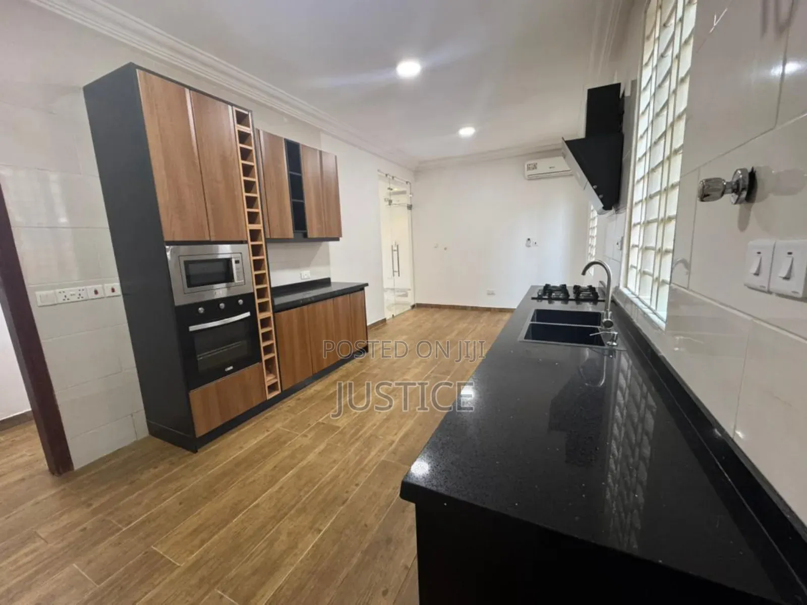 3bdrm Duplex in East Airport for rent in Airport Residential Area