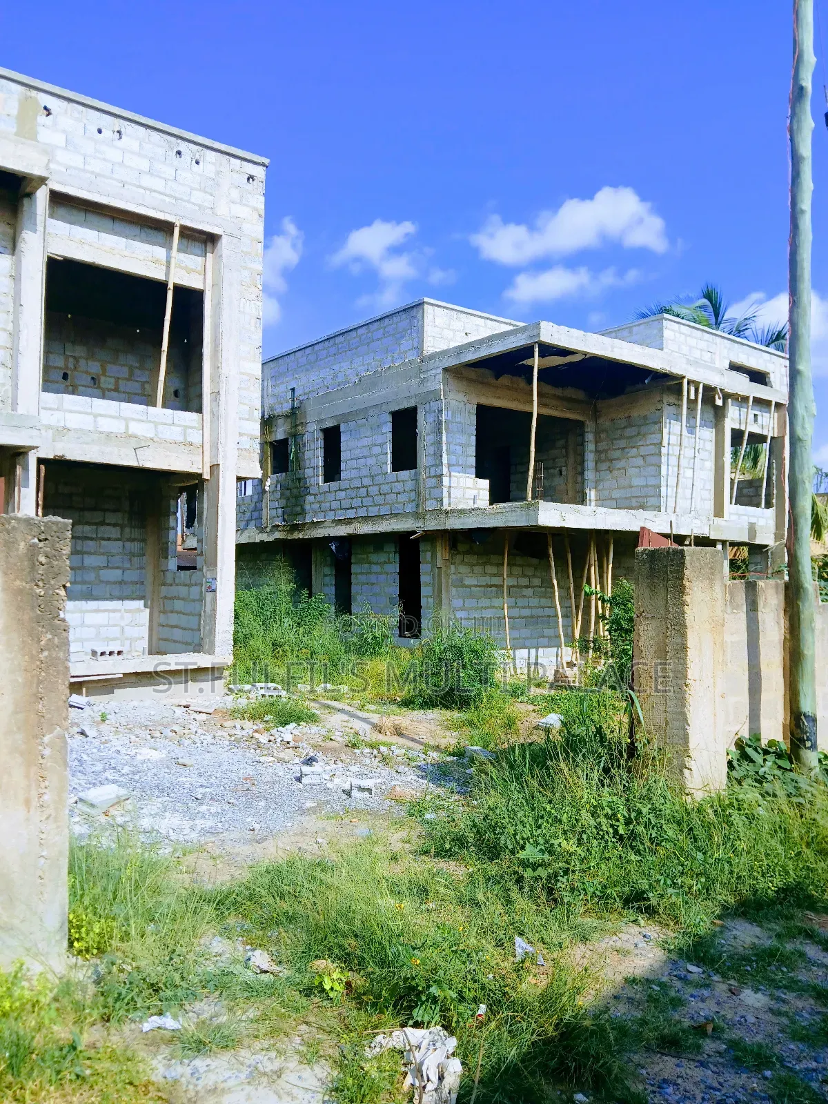 4bdrm House in Abokobi Close To The, Adenta for sale in Adenta