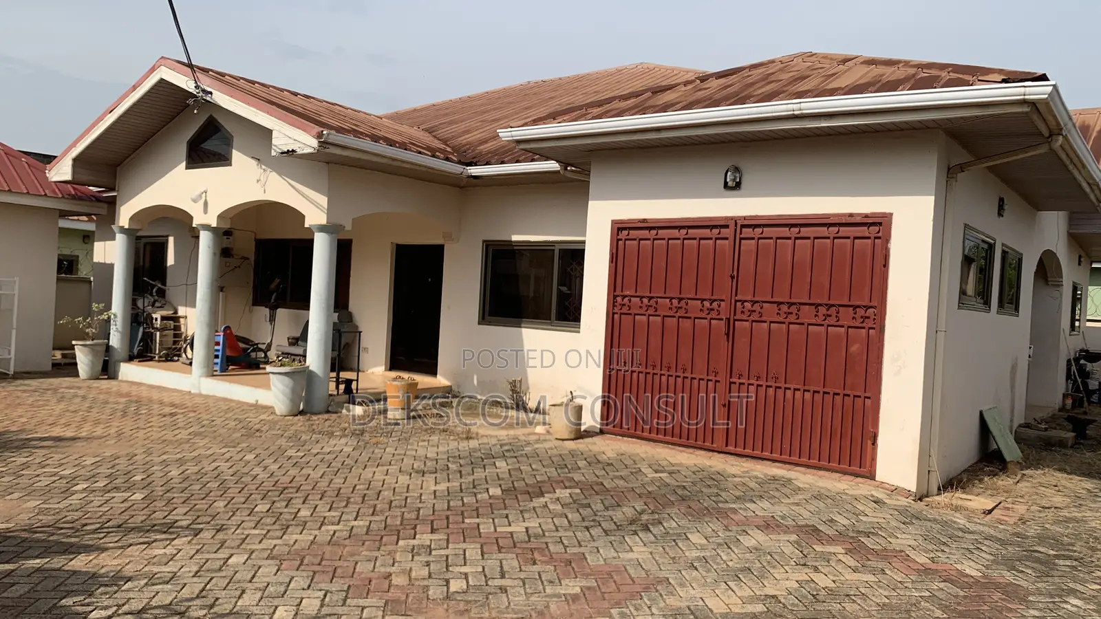 3bdrm House in Adenta for sale in Adenta