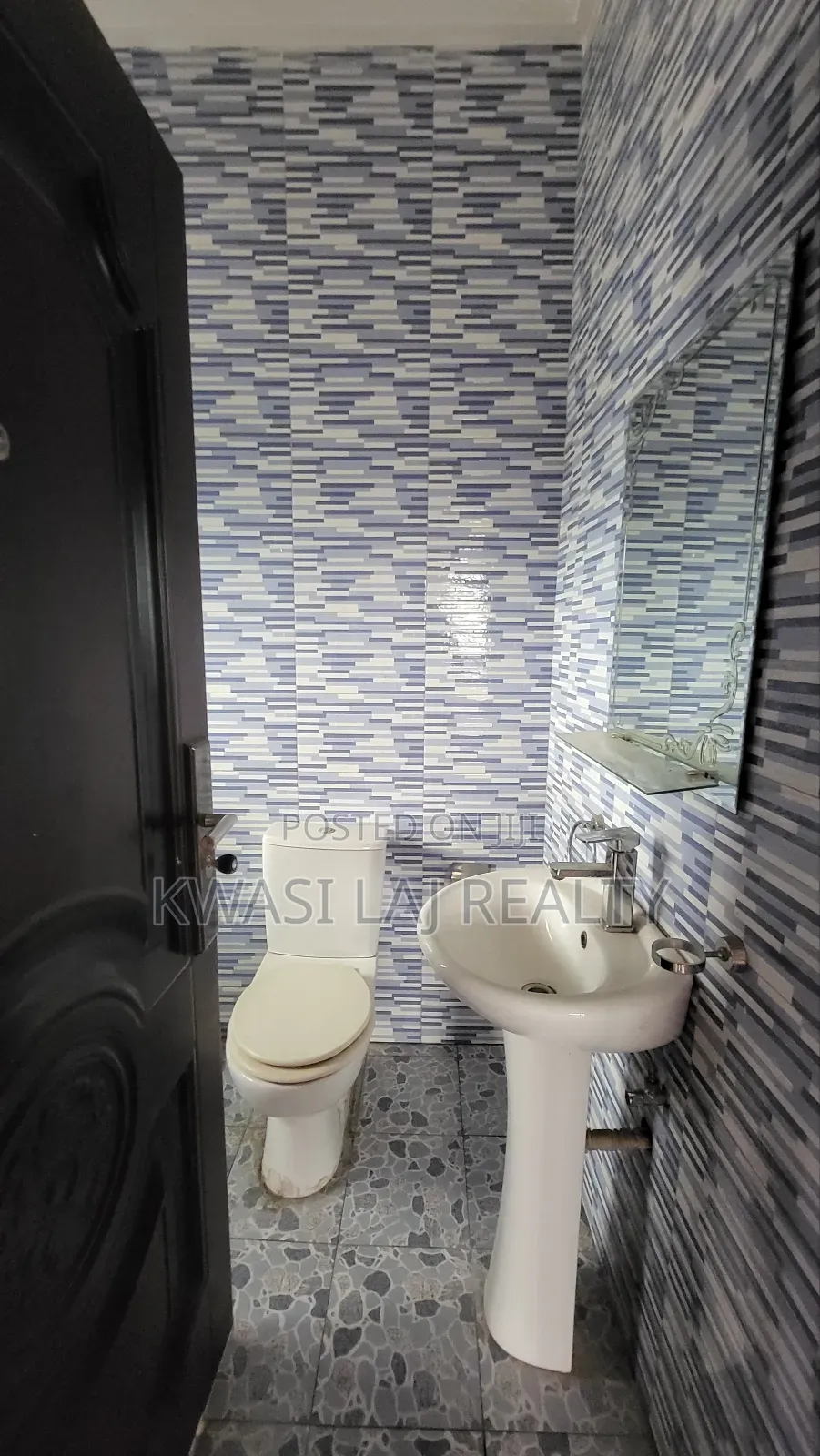 2bdrm Apartment in Scc, Weija for rent in Weija