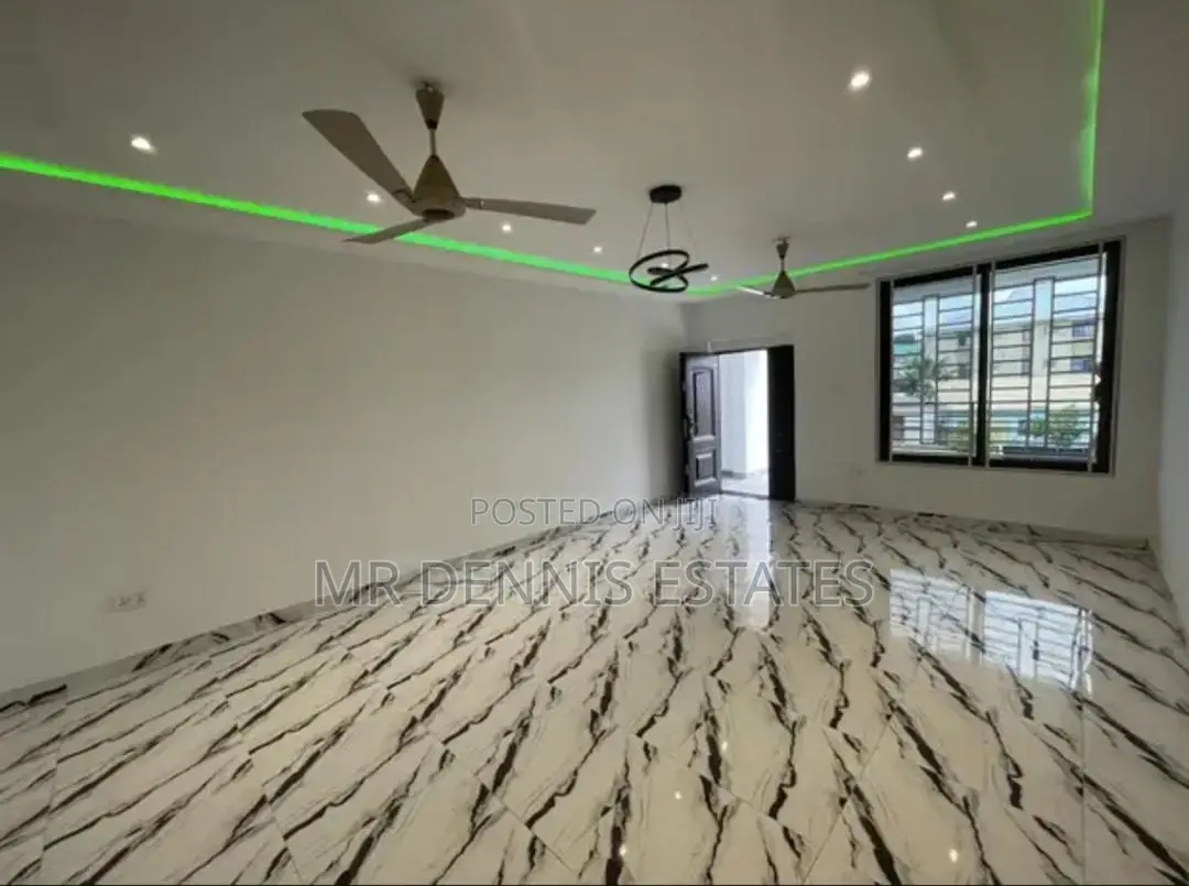 2bdrm Apartment in Westhills Mall Area for rent in West Hills Mall Area