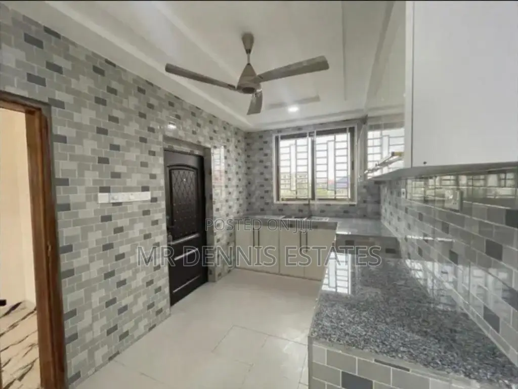 2bdrm Apartment in Westhills Mall Area for rent in West Hills Mall Area