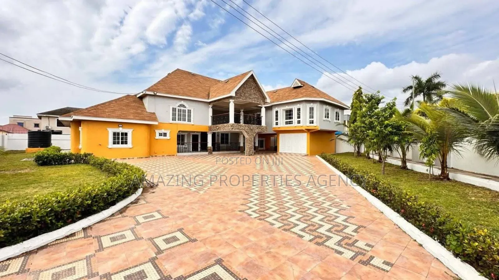 5bdrm House in 5 Bedroom House For for sale in East Legon